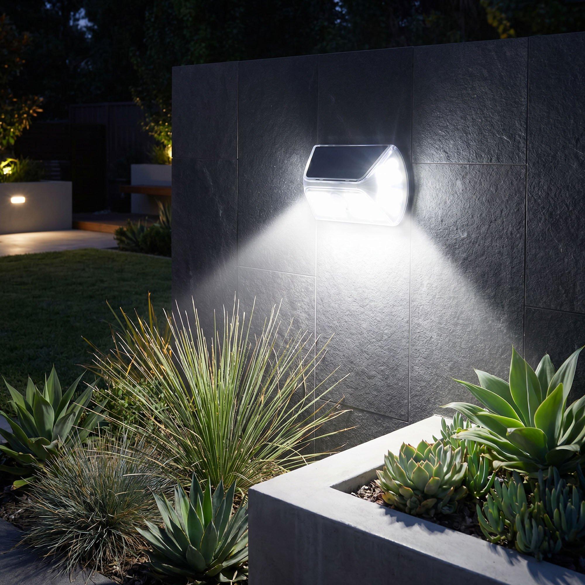 Streetwize  40Led Solar Security Light With Motion Sensor - White - 9x19x4cm