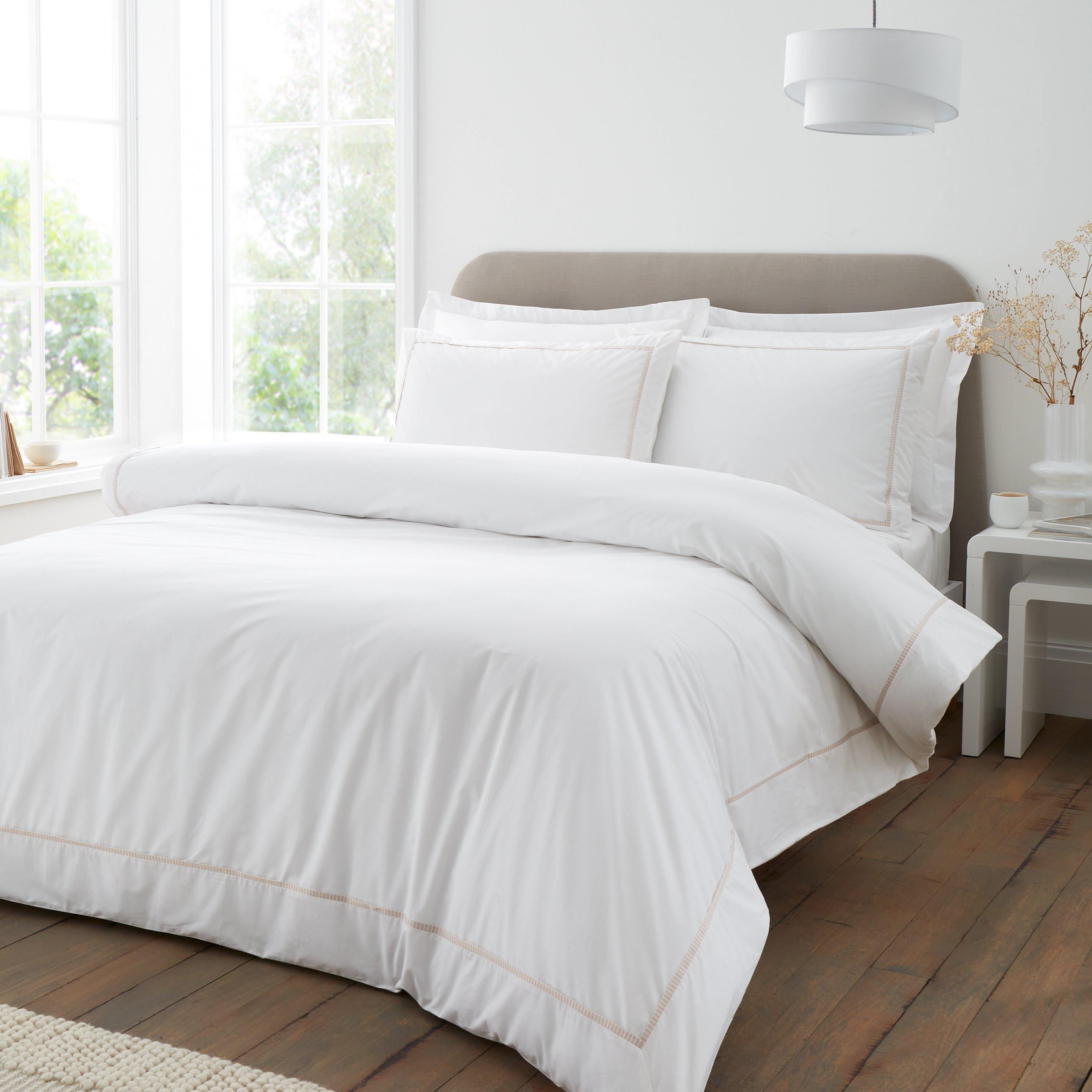 White / Natural - Bianca - Contrast Trim 200 TC Cotton Duvet Cover Set - 1