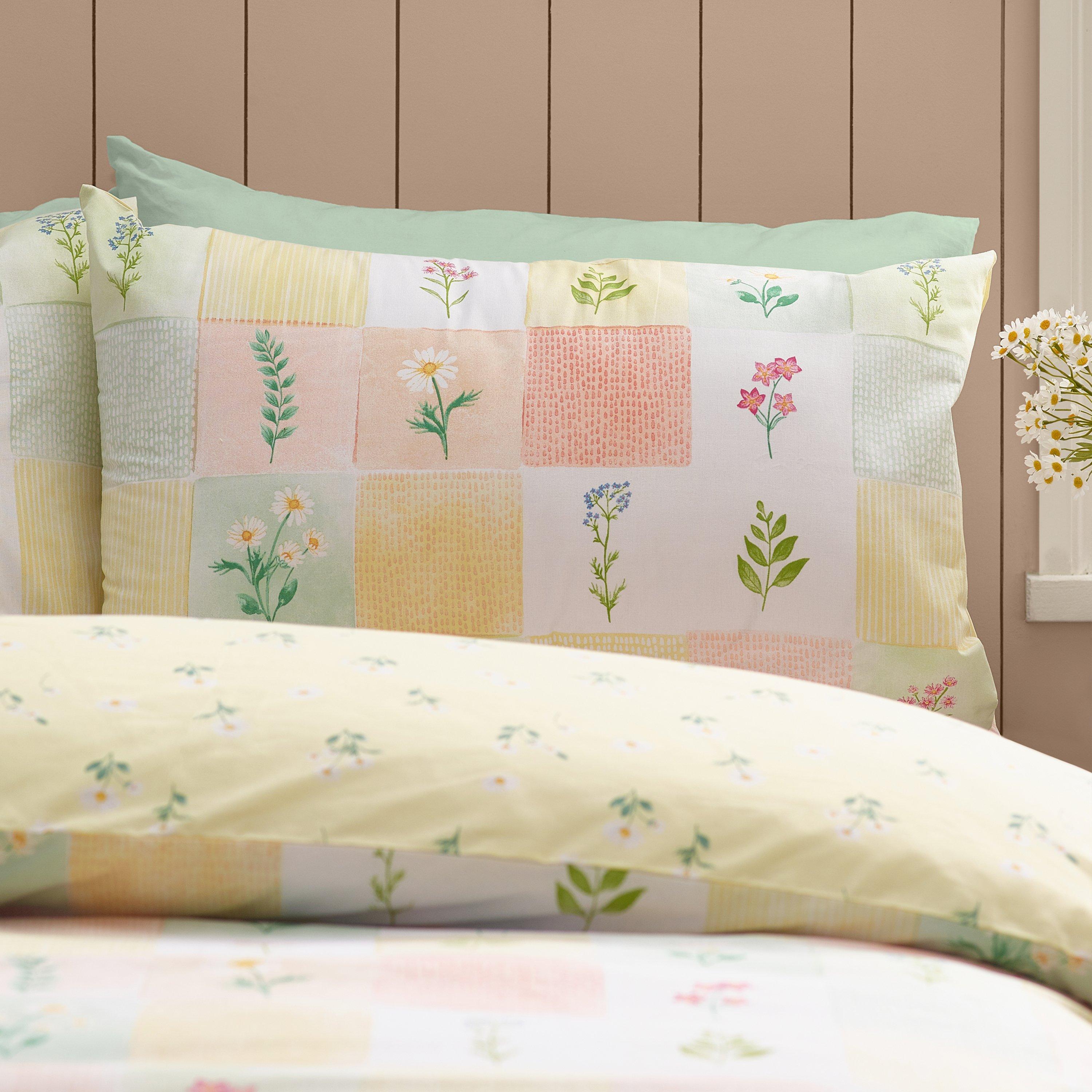 Yellow - Catherine Lansfield - Daisy Patchwork Reversible Duvet Cover Set - 3
