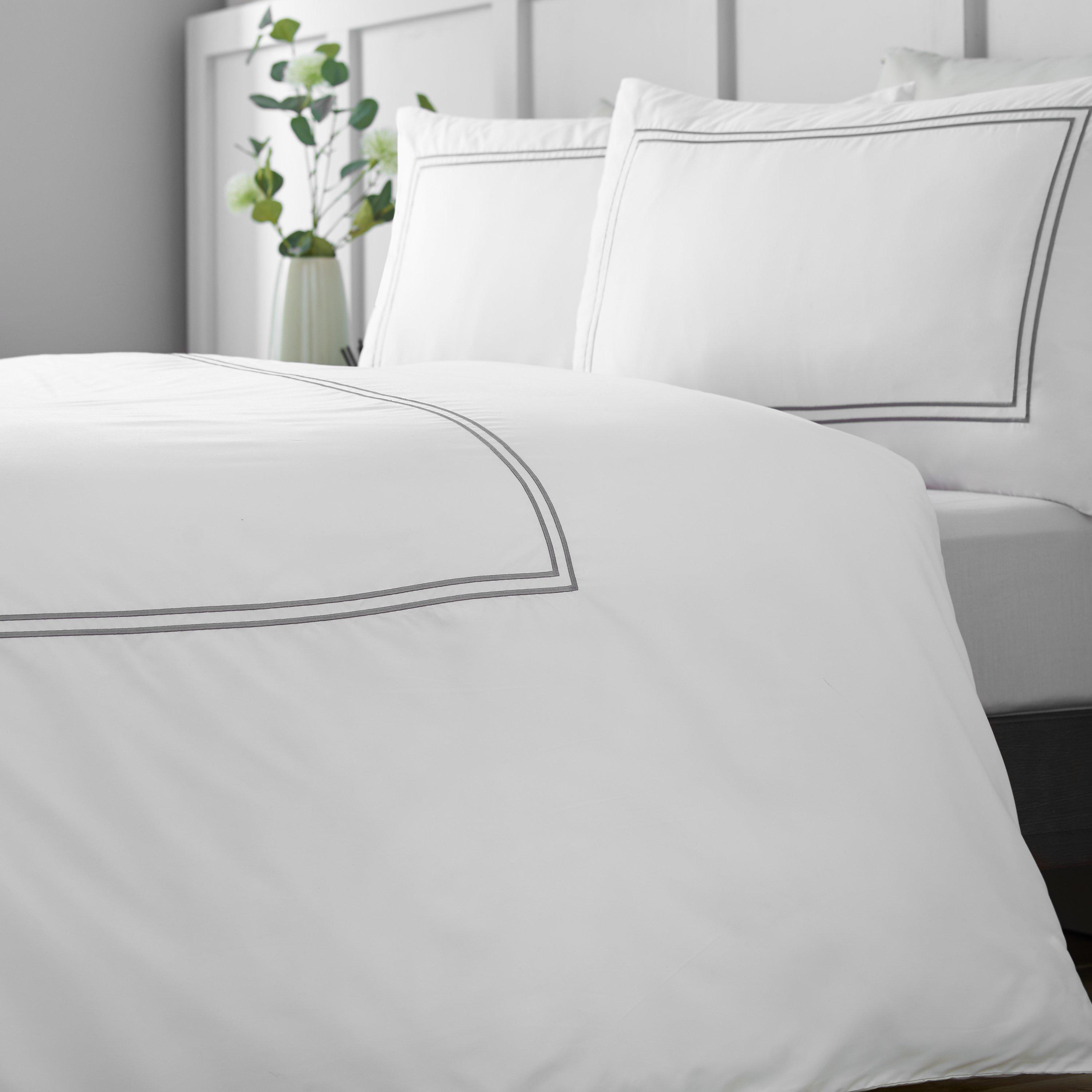 White / Silver - Catherine Lansfield - So Soft Mono Satin Stitch Duvet Cover Set - 4