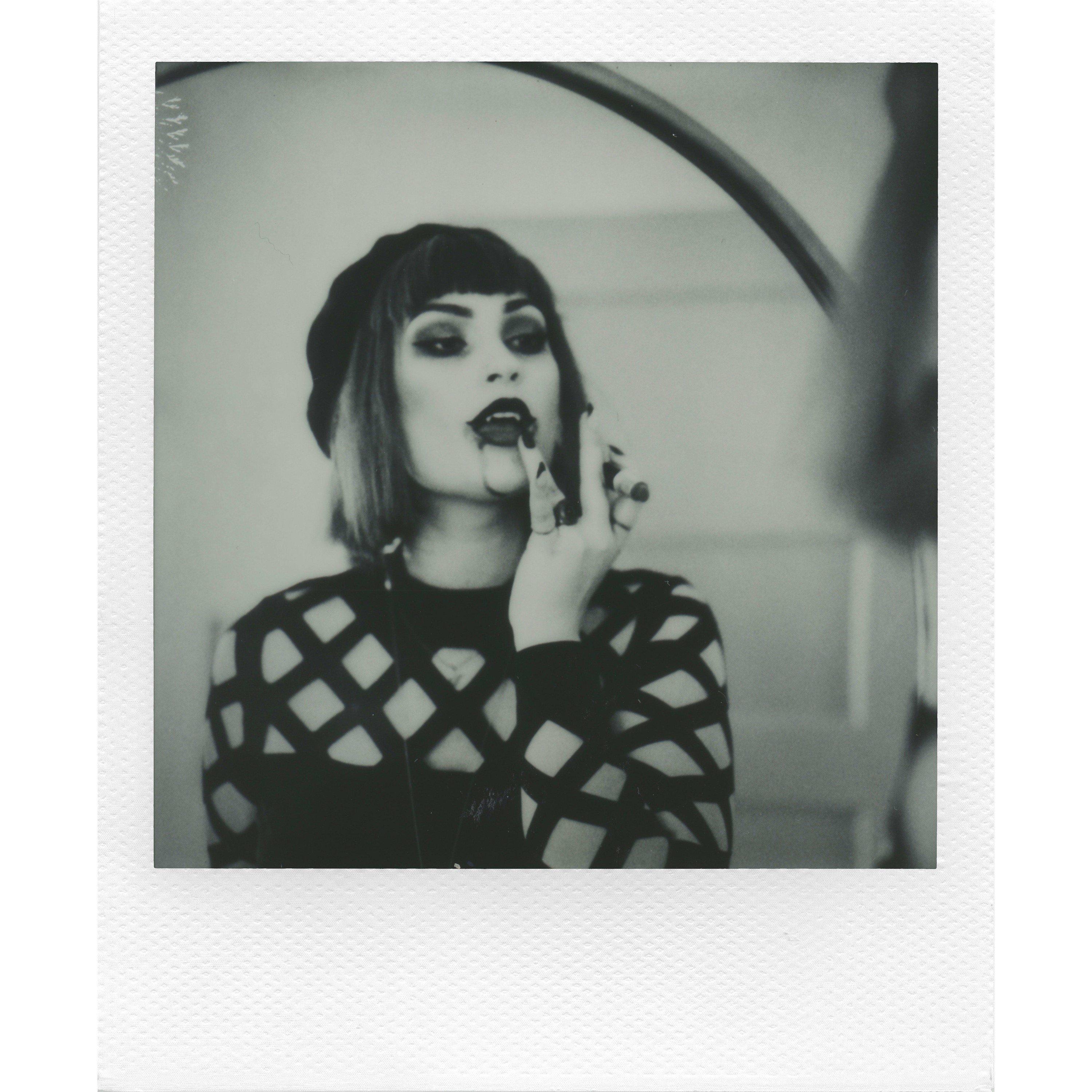 Black and White - Polaroid - Polaroid B&W Film for i-Type - 3