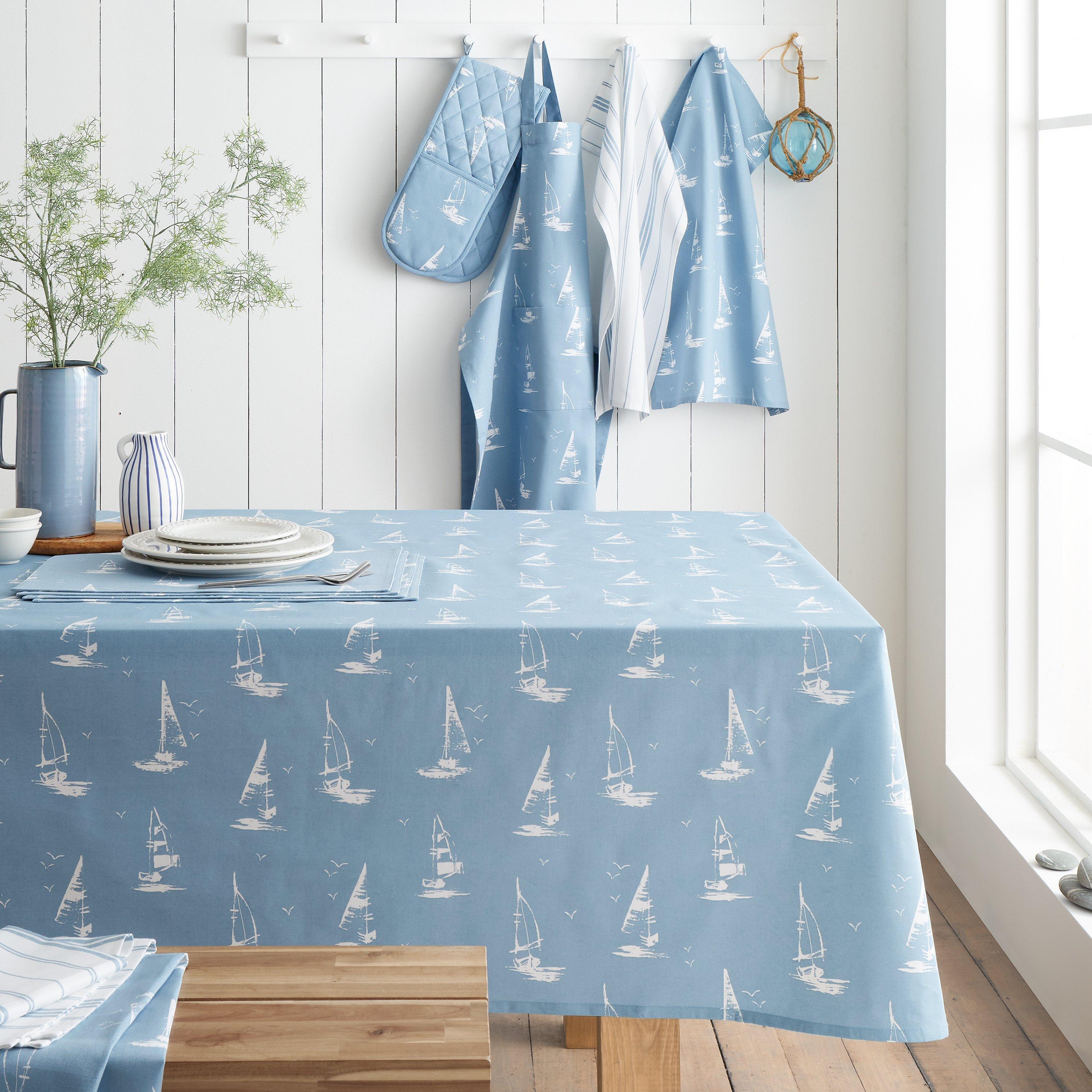 Catherine Lansfield  Salcombe Boats Cotton Table Cloth - Blue - 137x229cm