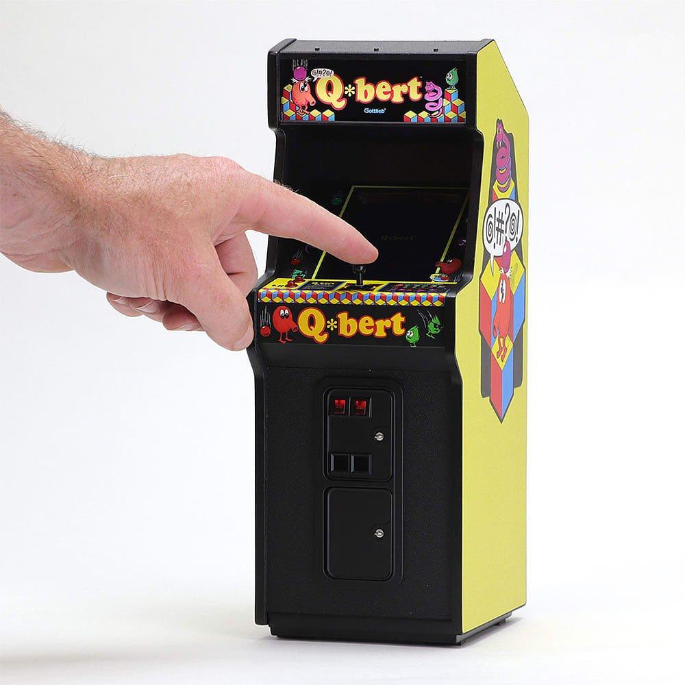Merchandise - New Wave Toys - Q*bert x RepliCade - 2