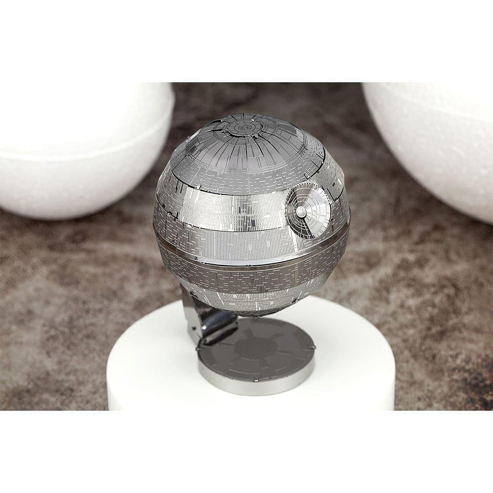 Mercadoria - Star Wars - Metal Earth - Death Star 3D Model Kit - 13