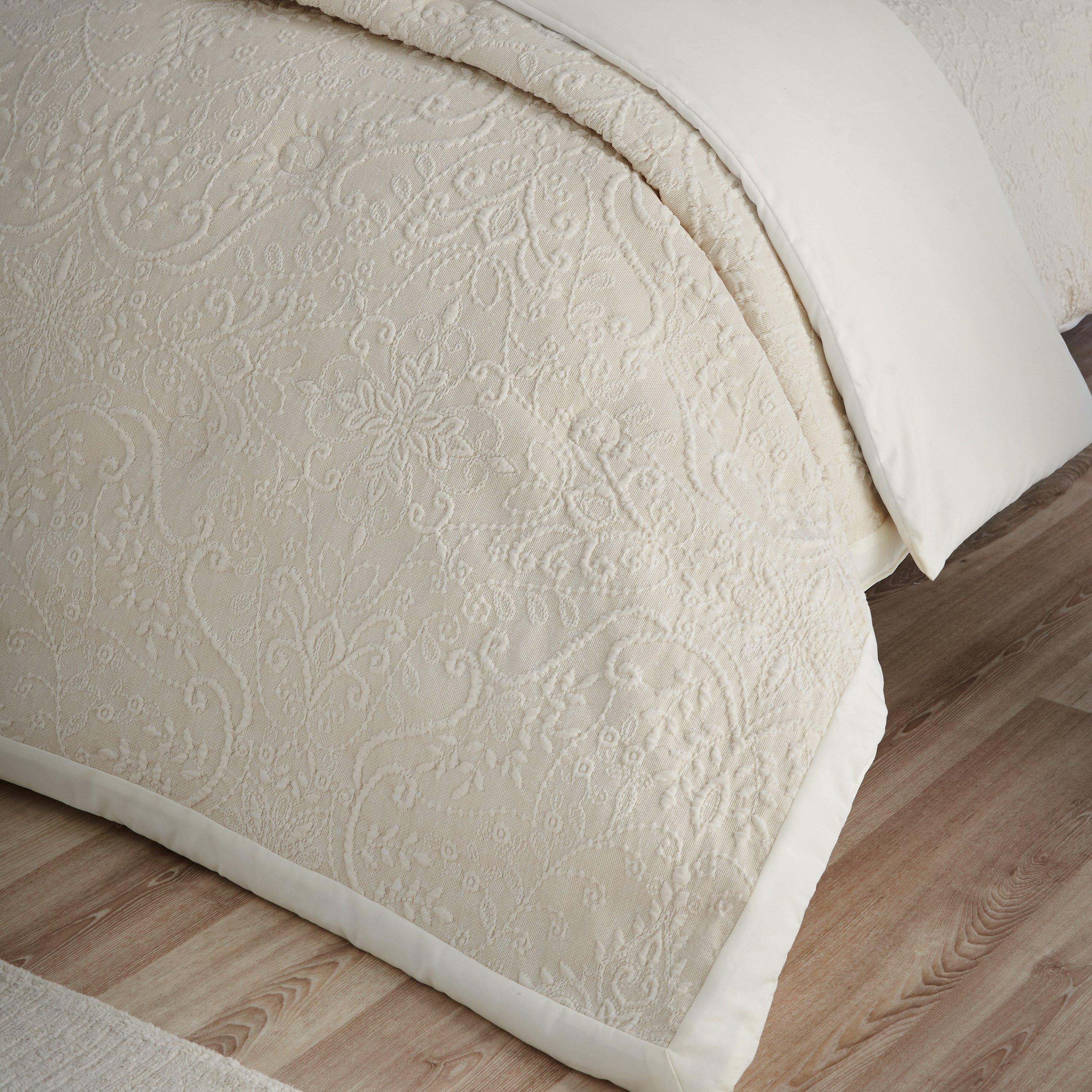 Cream - Catherine Lansfield - Amelia Jacquard Bedspread - 1
