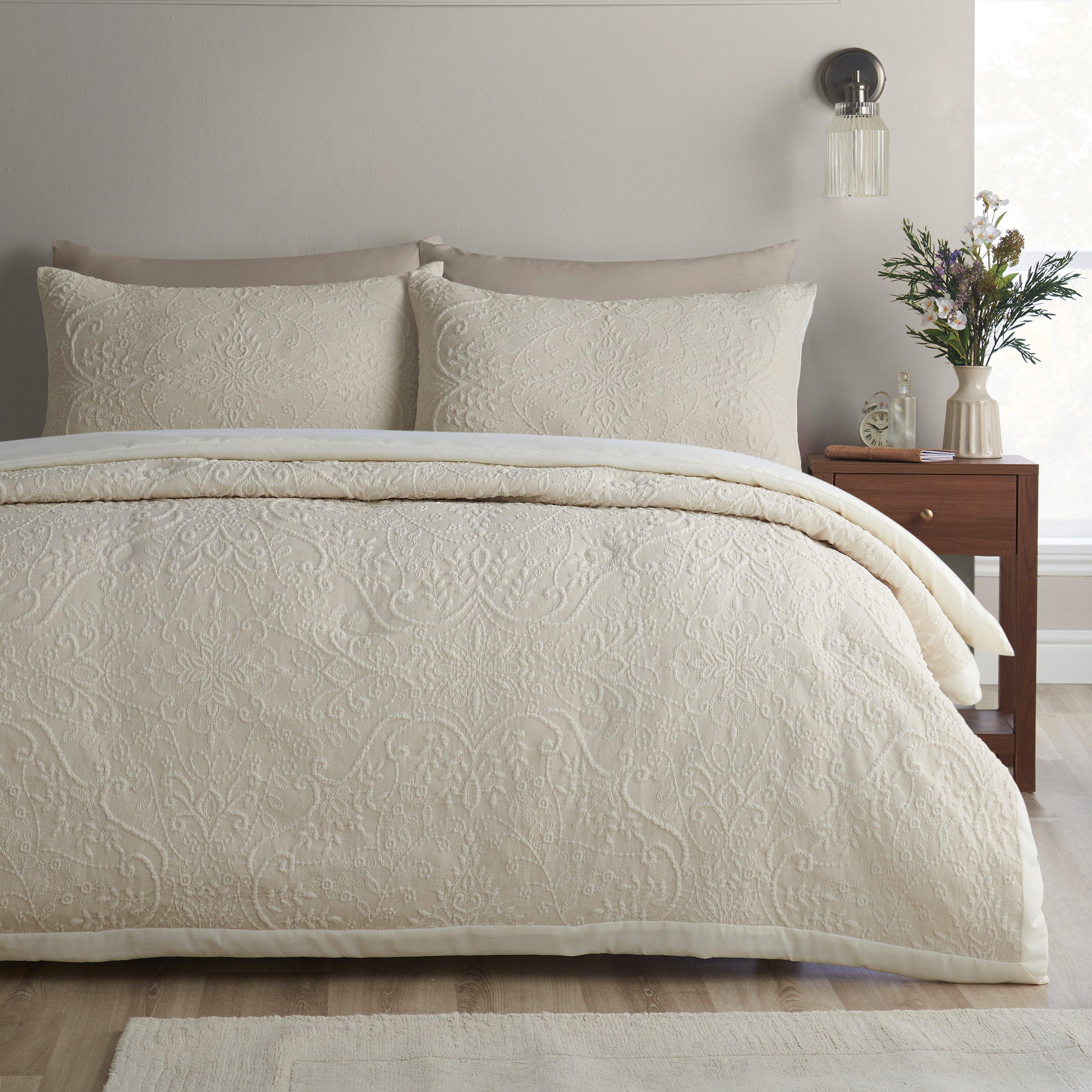 Cream - Catherine Lansfield - Amelia Jacquard Bedspread - 2