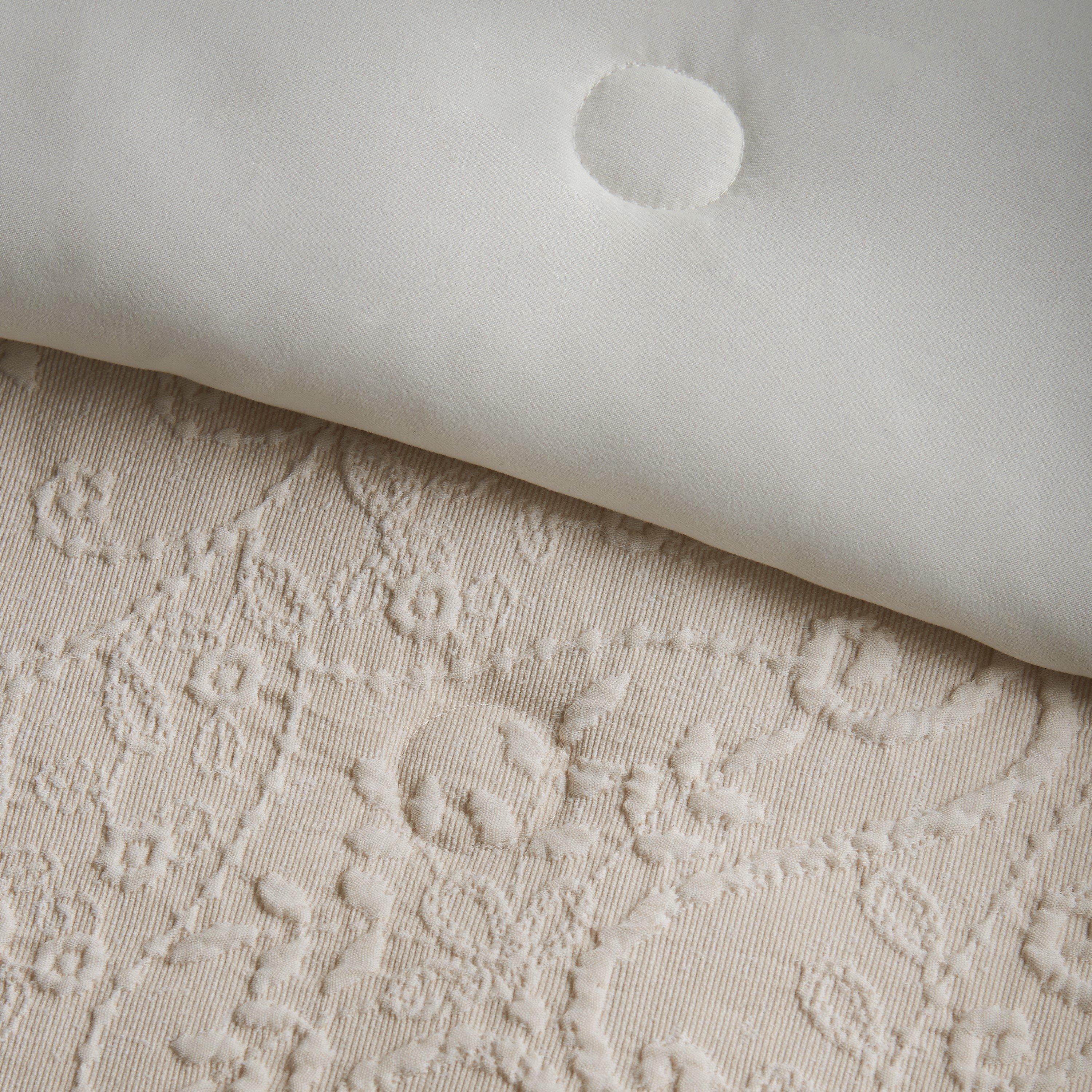 Cream - Catherine Lansfield - Amelia Jacquard Bedspread - 3
