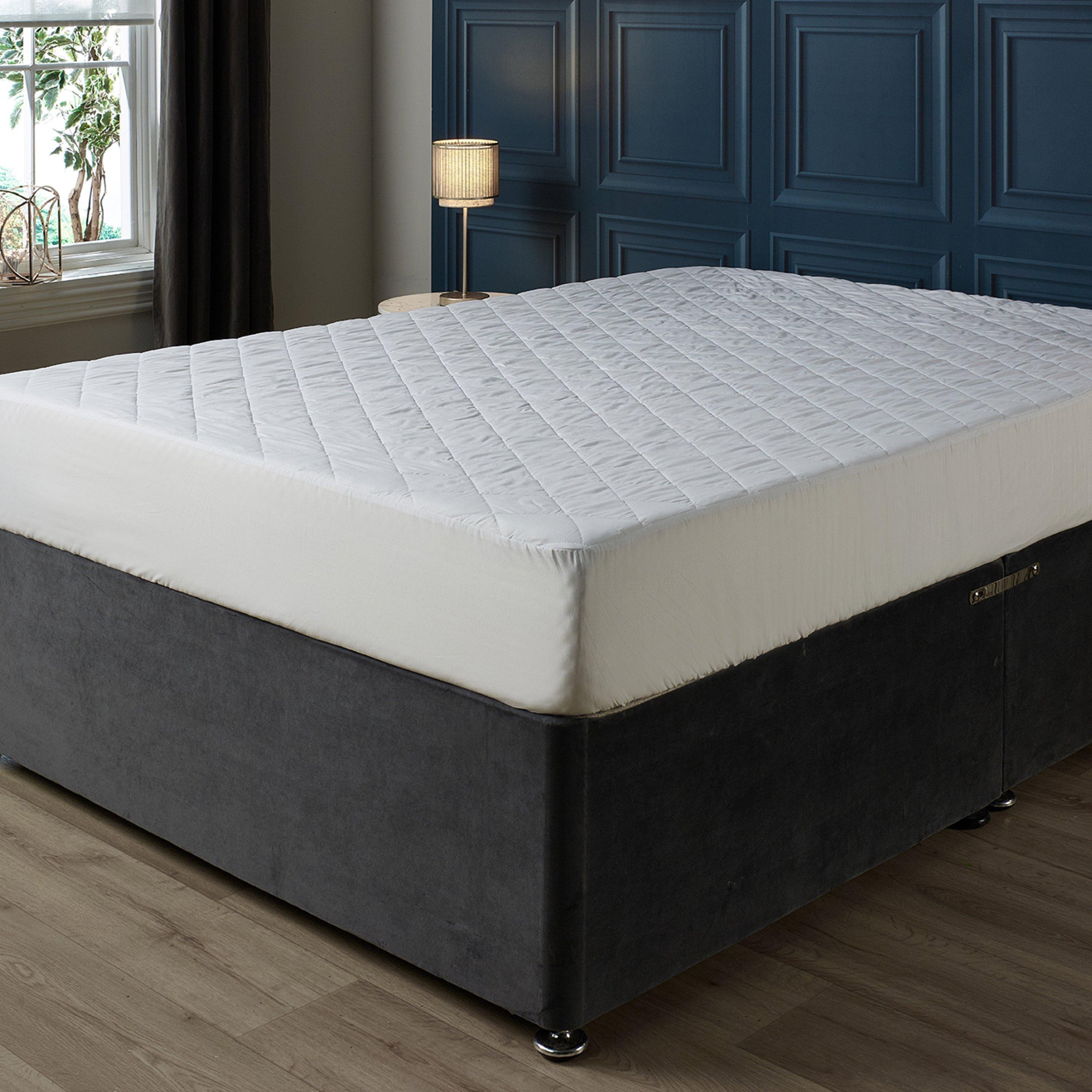 White - Downland - Sleep Well Mattress Protector - 2