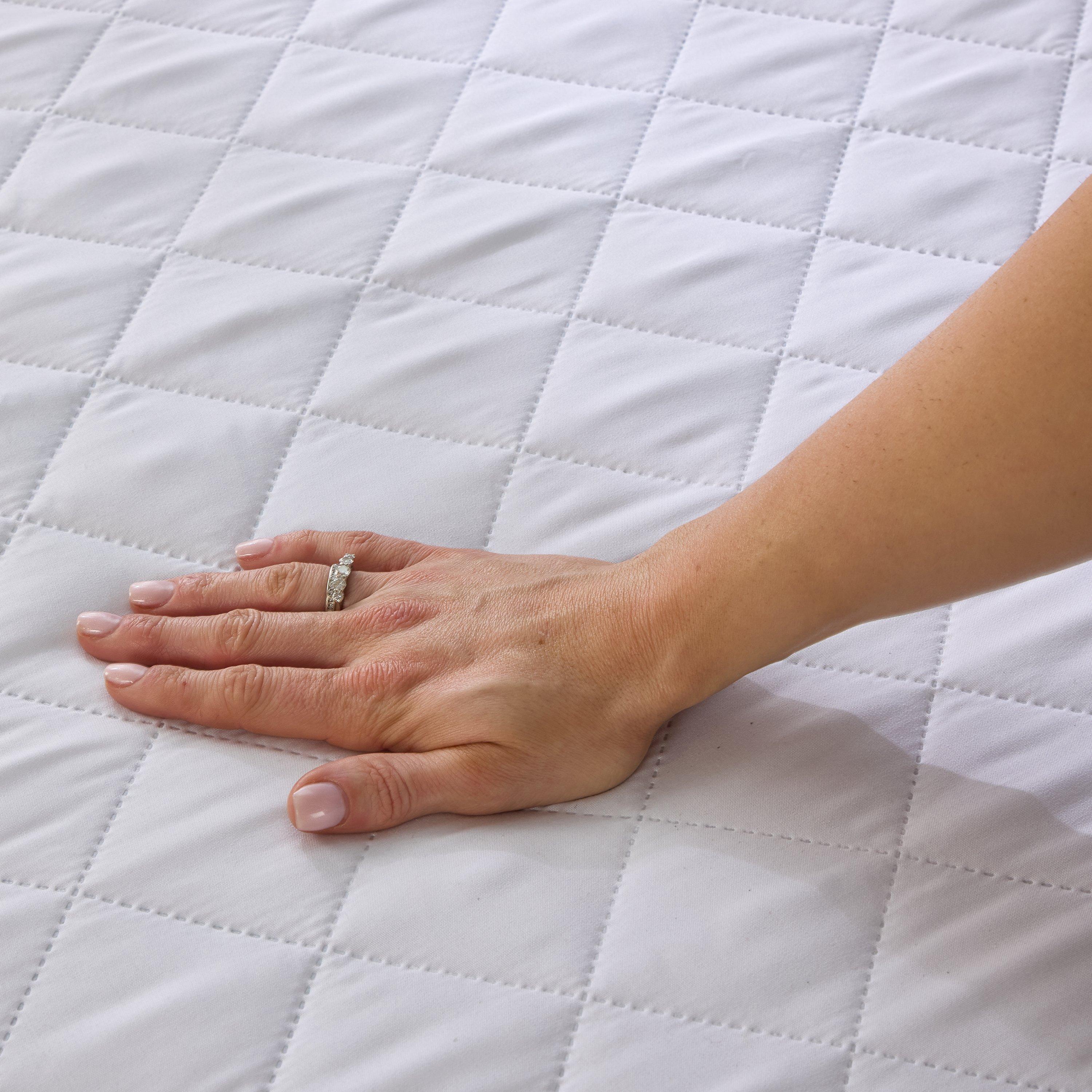 White - Downland - Sleep Well Mattress Protector - 3