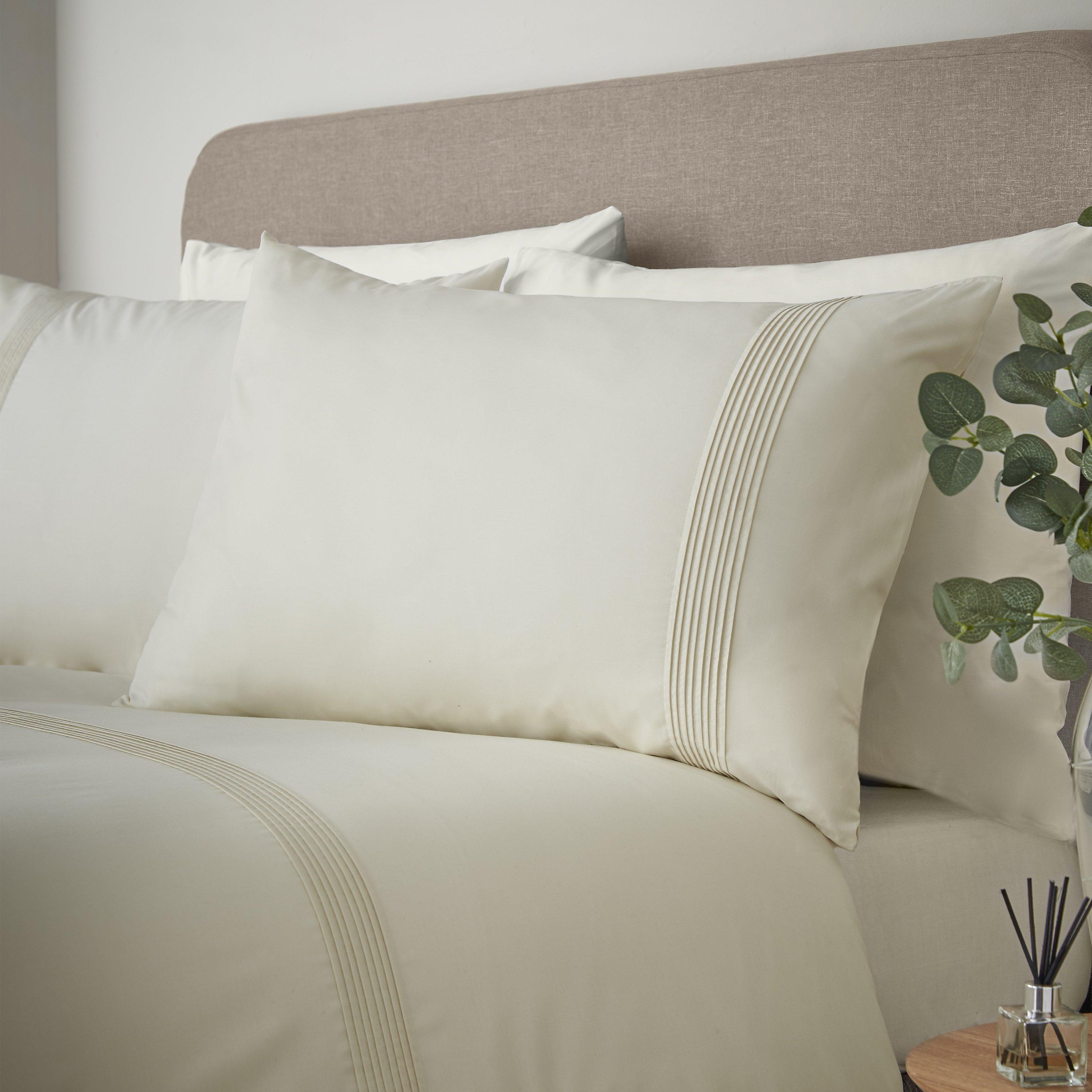 Cream - Catherine Lansfield - Pintuck Easy Iron Percale Duvet Cover Set - 2
