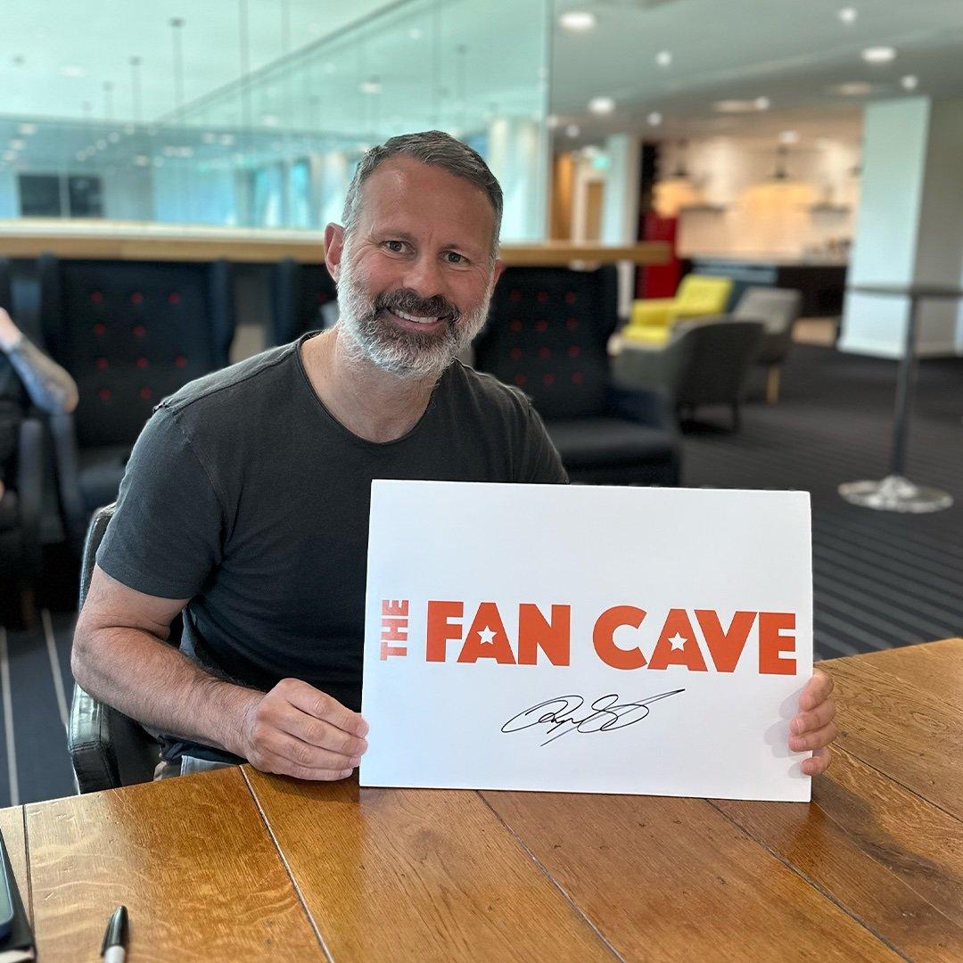 Red - The Fan Cave - Ryan Giggs Signed Manchester United Image Deluxe M - 2