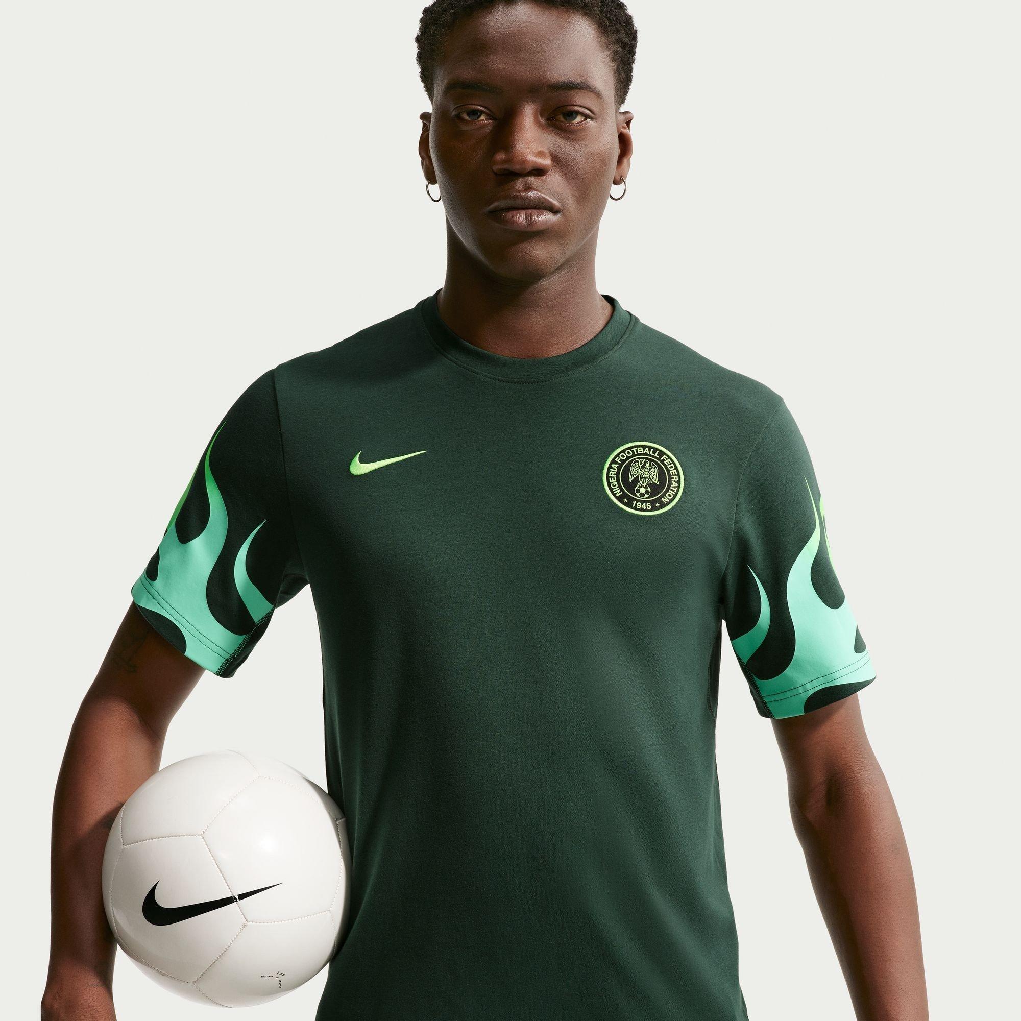 Nike Men's Nigeria Short Sleeve T-Shirt - Green/Volt - XL