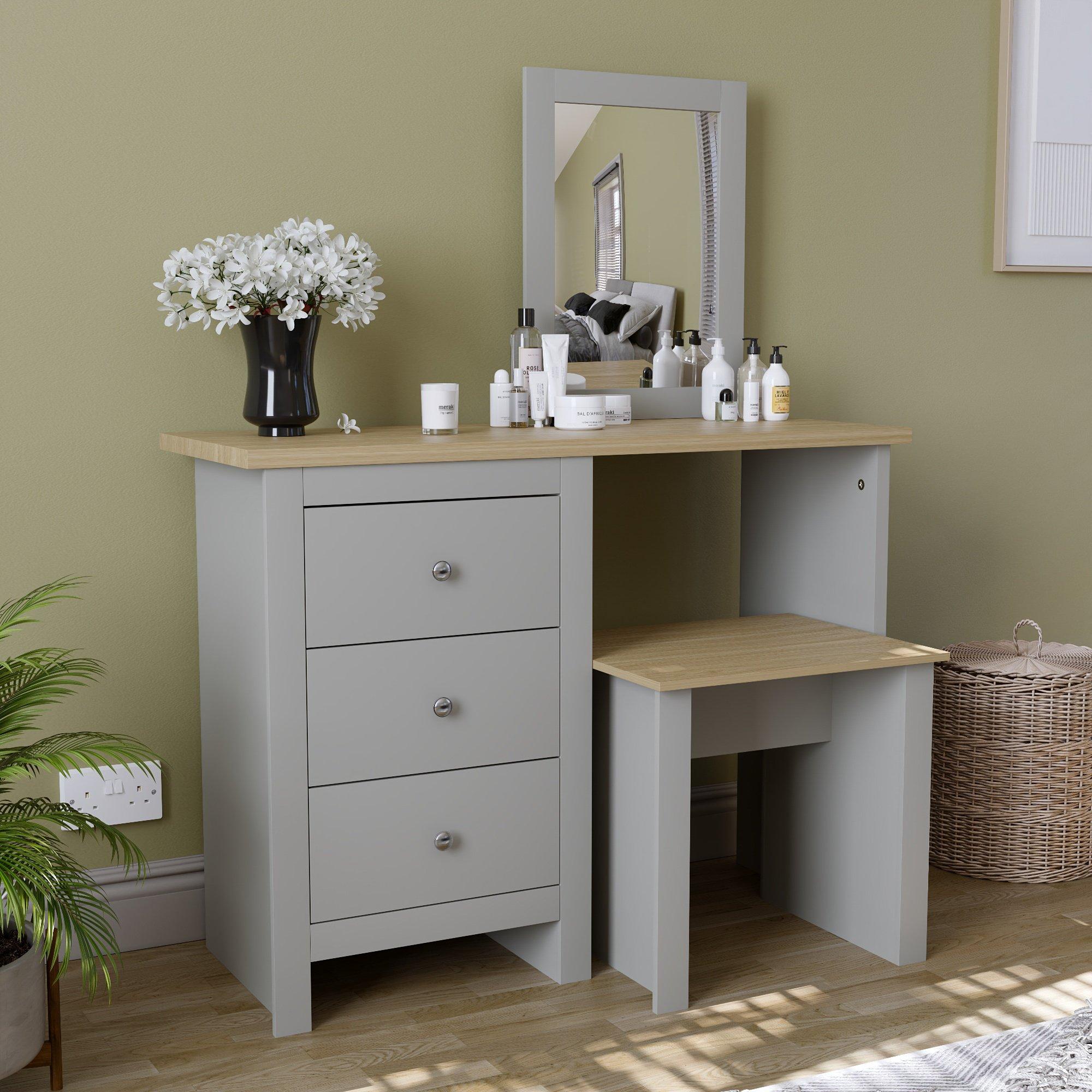Vida Designs Arlington Dressing Table Set