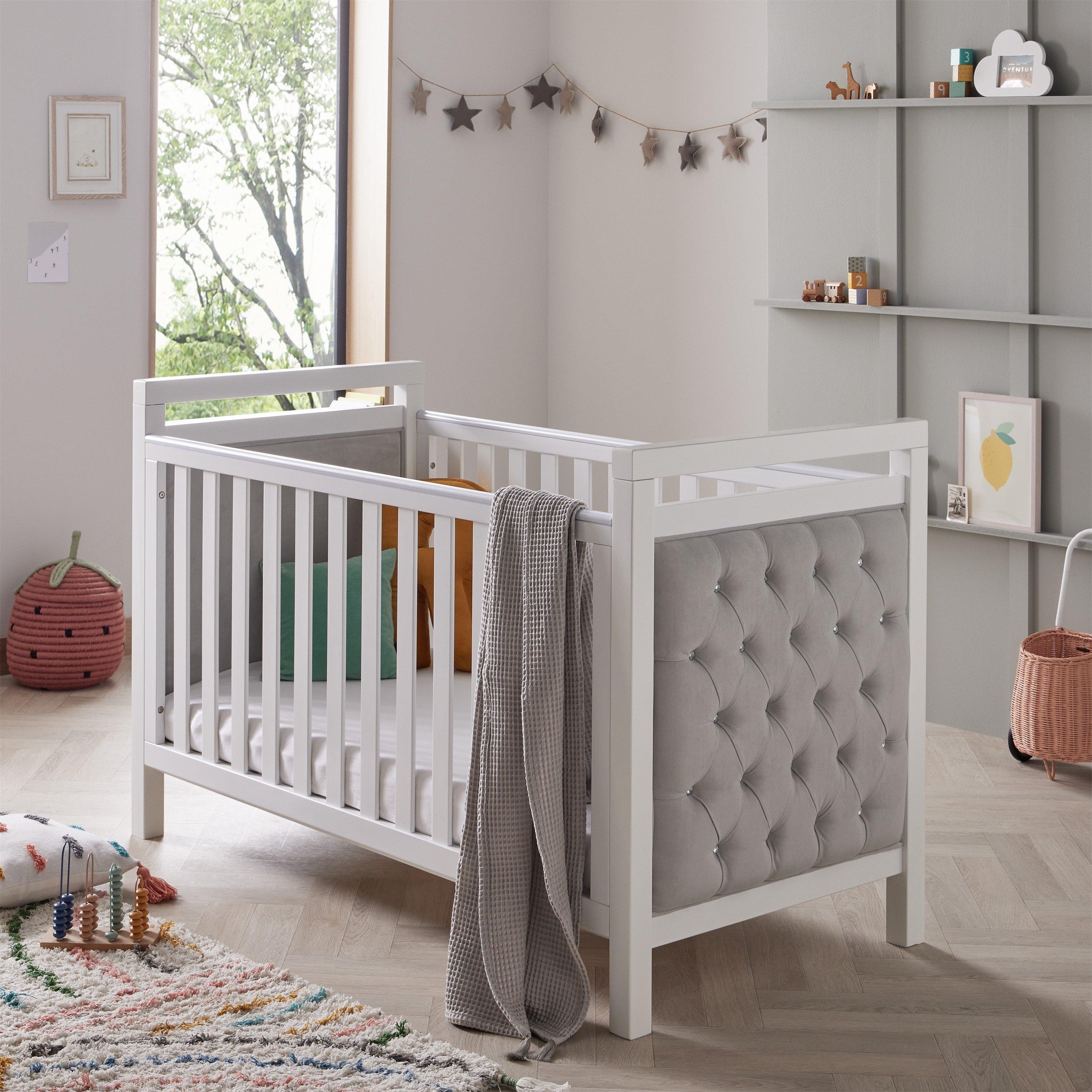 White - Babymore - Velvet Deluxe 3 Piece Room Set - 6