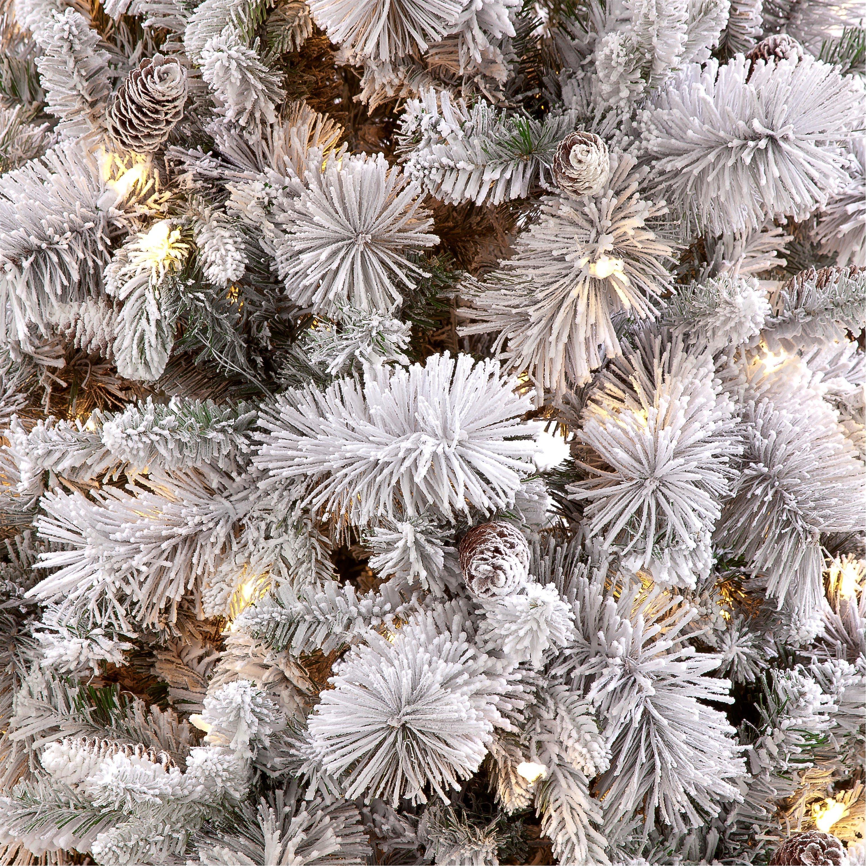 Green And White - Snowtime - 210cm Winnipeg Fir Pre-Lit Real Look Tree - 2