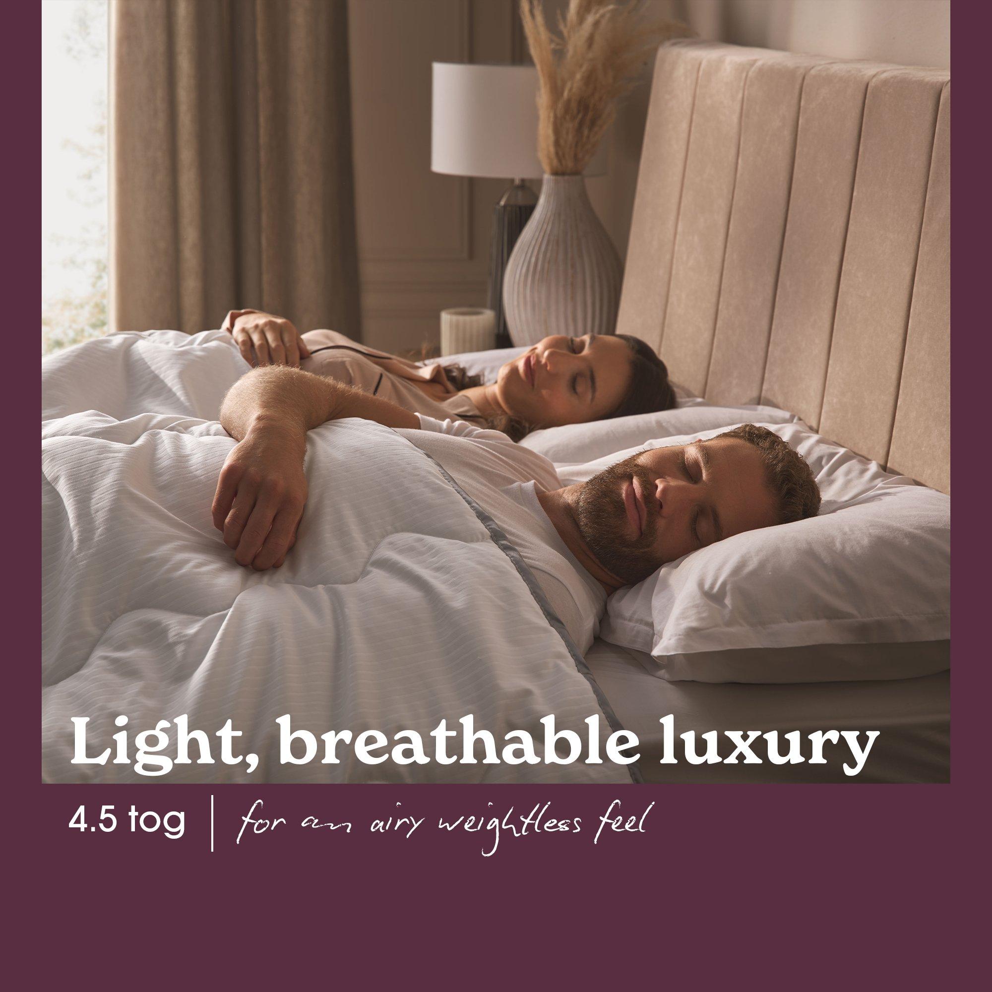 White - Sleepeezee - Hotel Luxe 4.5 Tog Duvet - 3