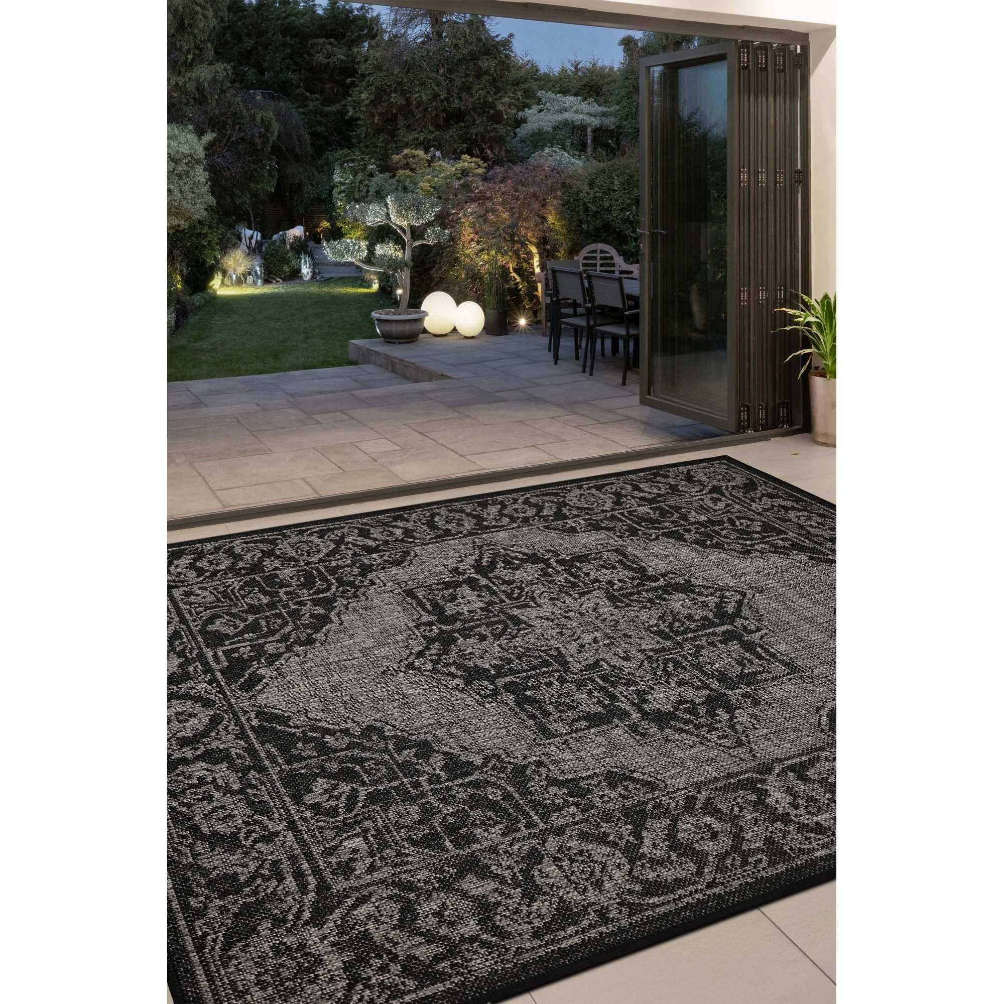 Homemaker  Gel Medallion Rug Black - 60x110cm