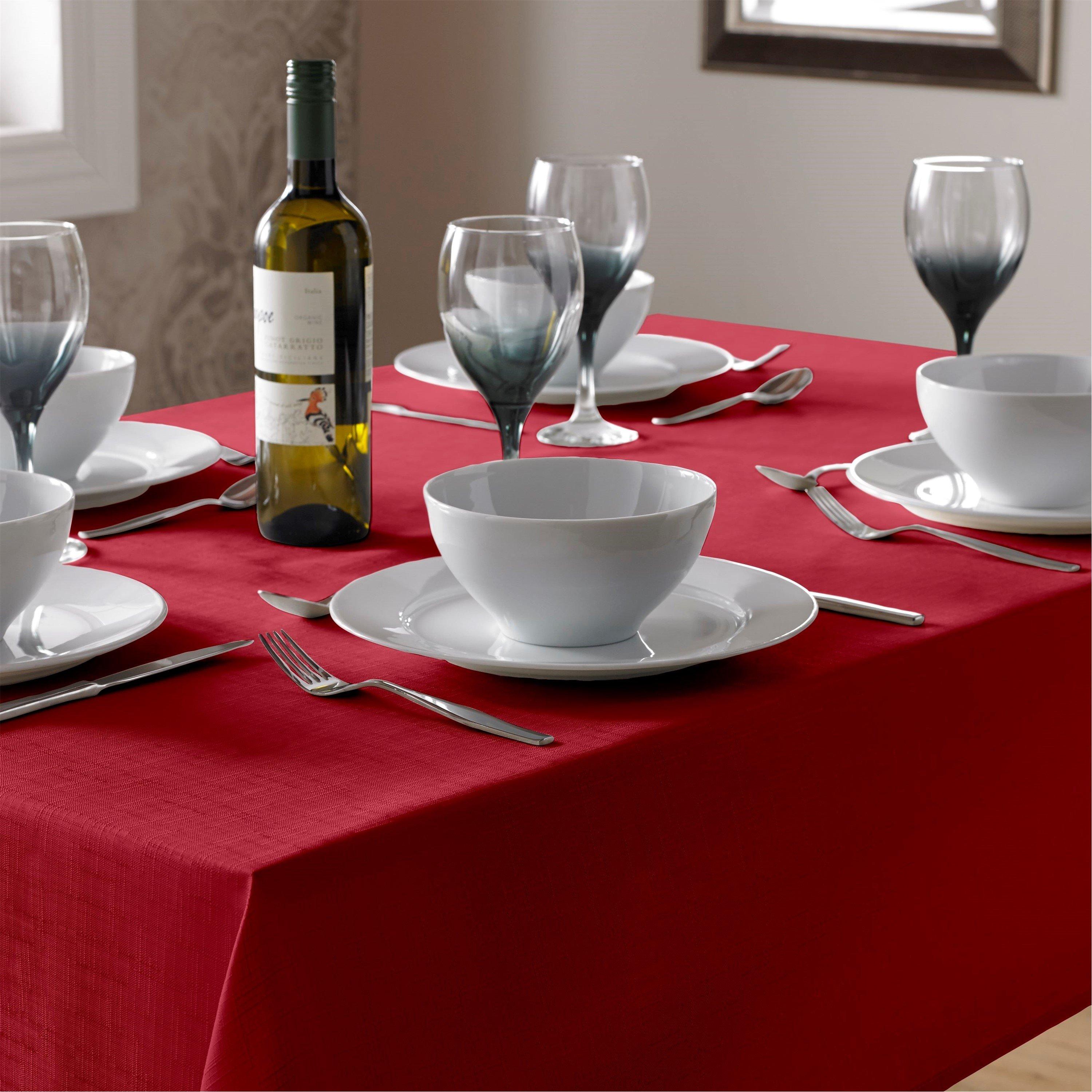 Durable Easy-Care Fade-Resistant Linen-Look Tablec