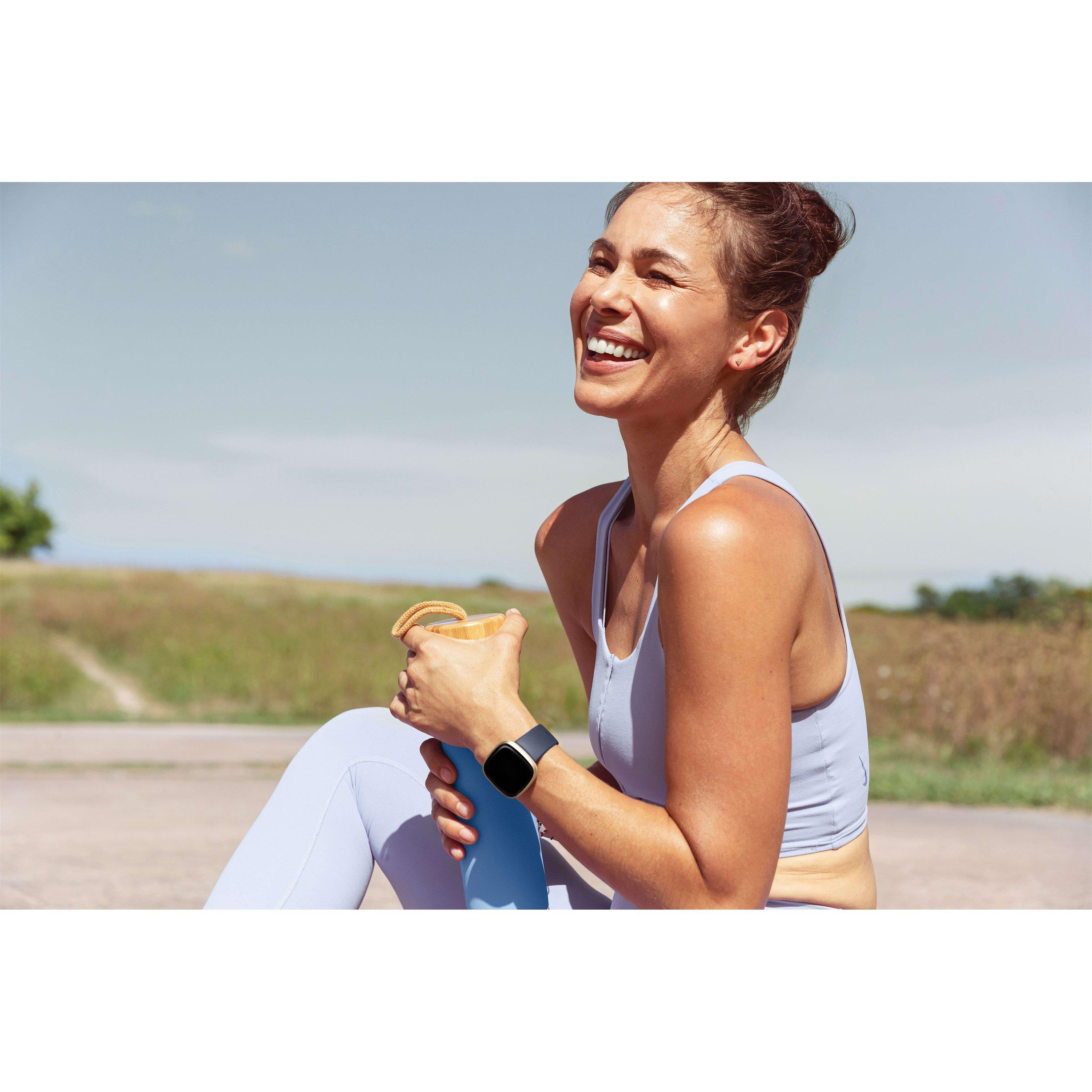 Elektronica - Fitbit - FitBit Versa 3 Midnight/Soft Gold - 4