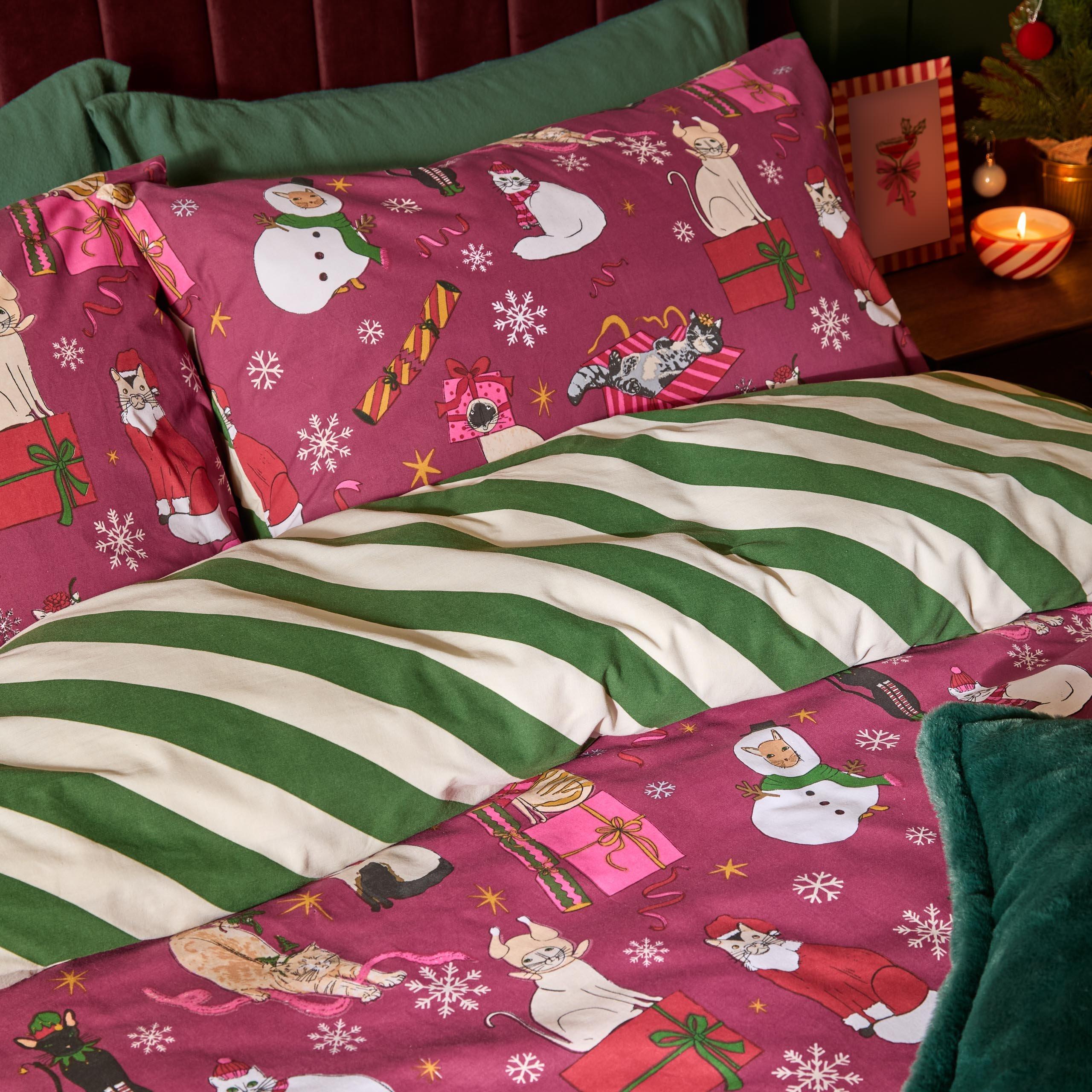 Burgundy - Furn - Feline Festive Reversible Christmas Duvet Sets - 3