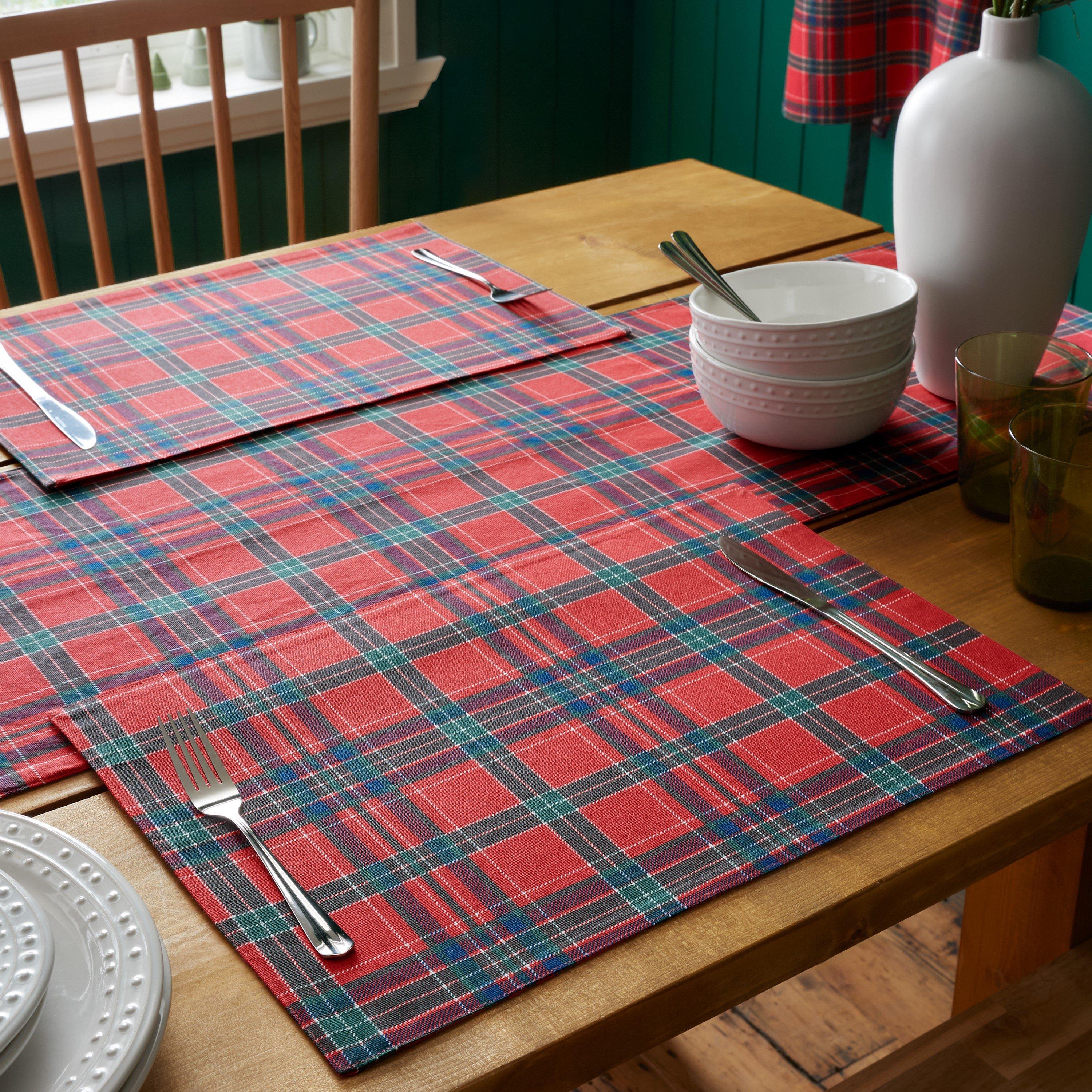 Red / Green - Catherine Lansfield - Christmas Tartan Check Dining Placemat 4 Pack - 1