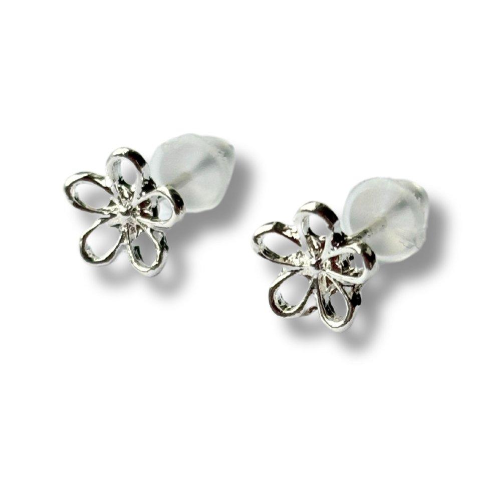 Silver - Aye Do Gifts - Open Daisy Silver Stud Earrings-NP-STDOdaisy - 1