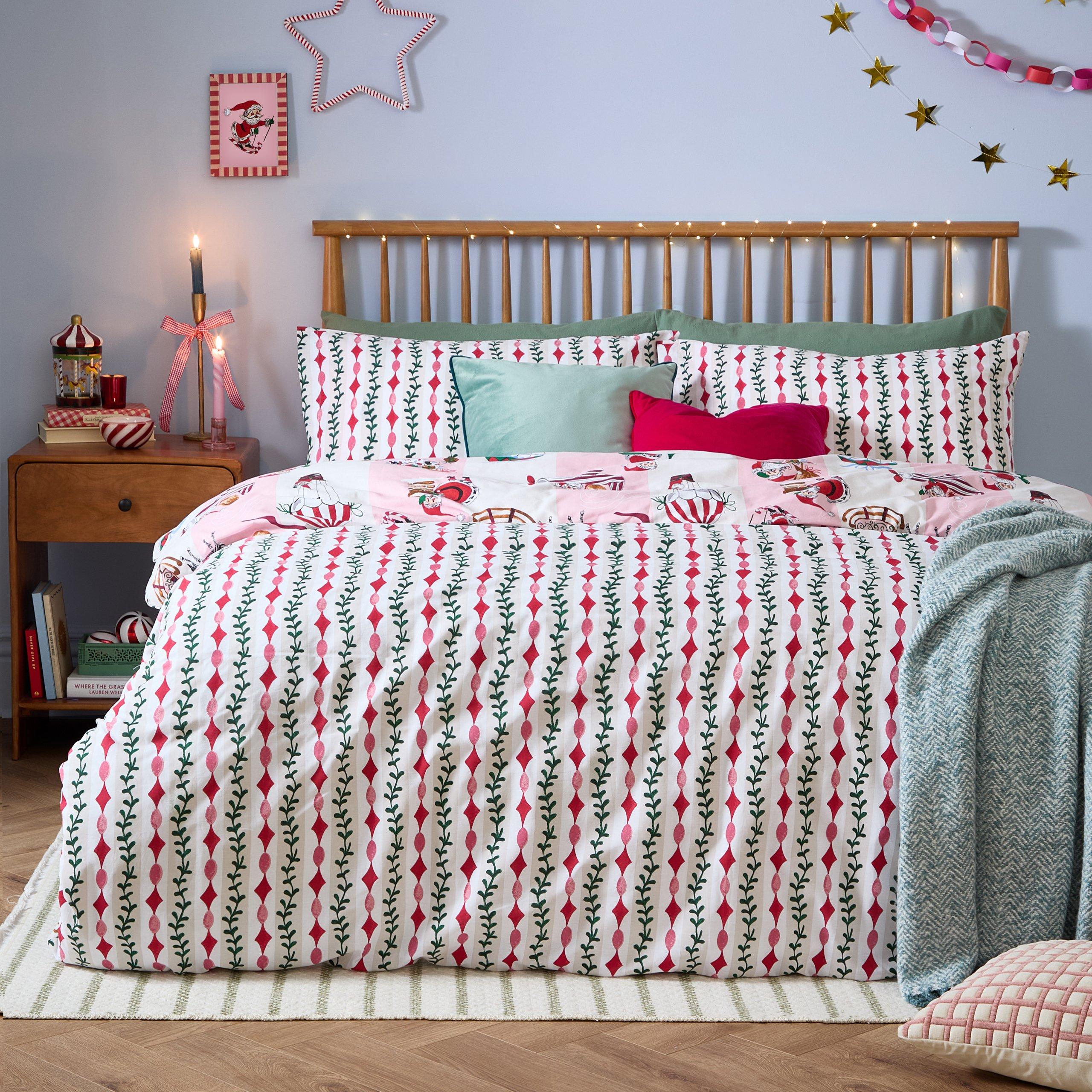 Candy Floss/Lin - Furn - Passport To The North Pole Christmas Reversible Du - 2
