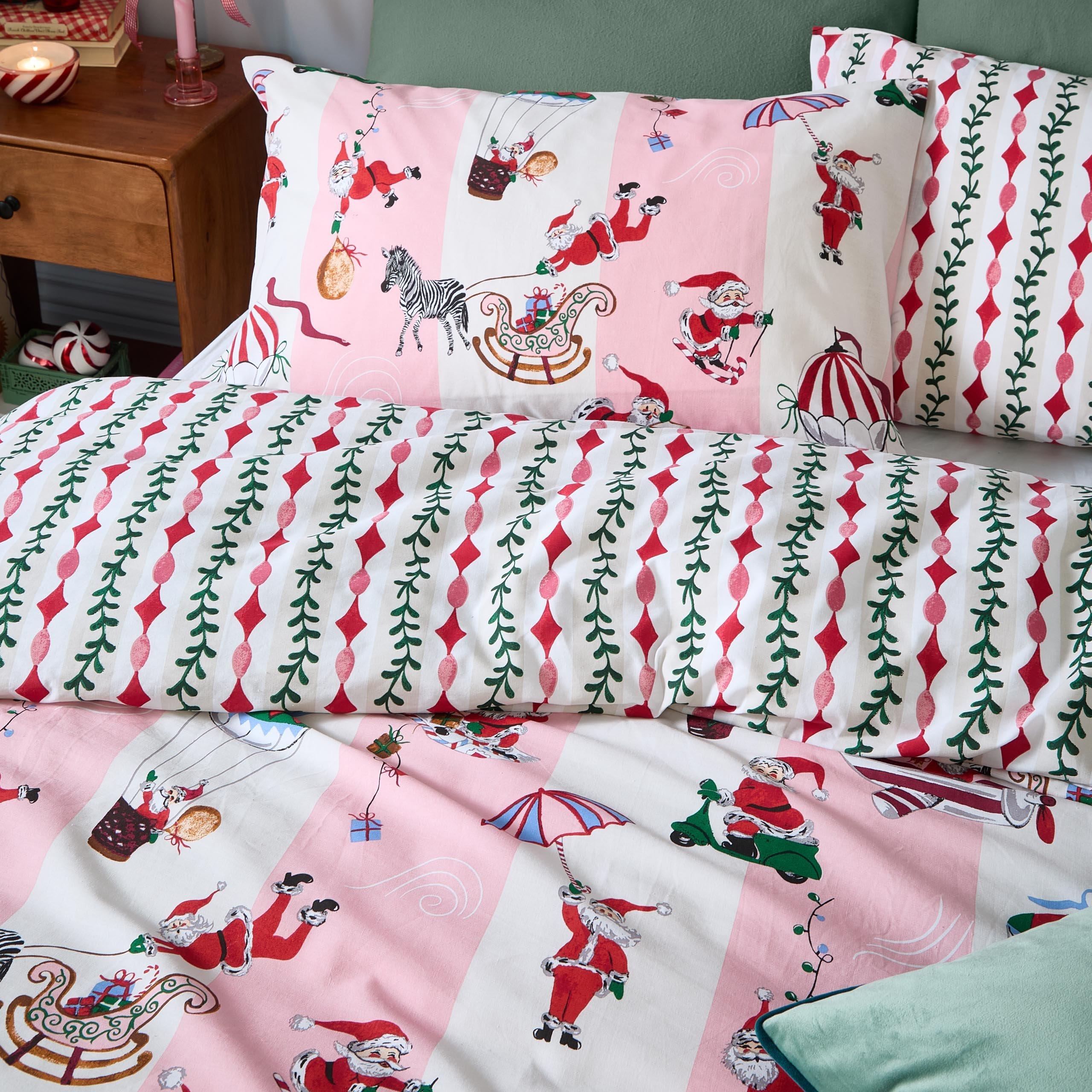 Candy Floss/Lin - Furn - Passport To The North Pole Christmas Reversible Du - 3