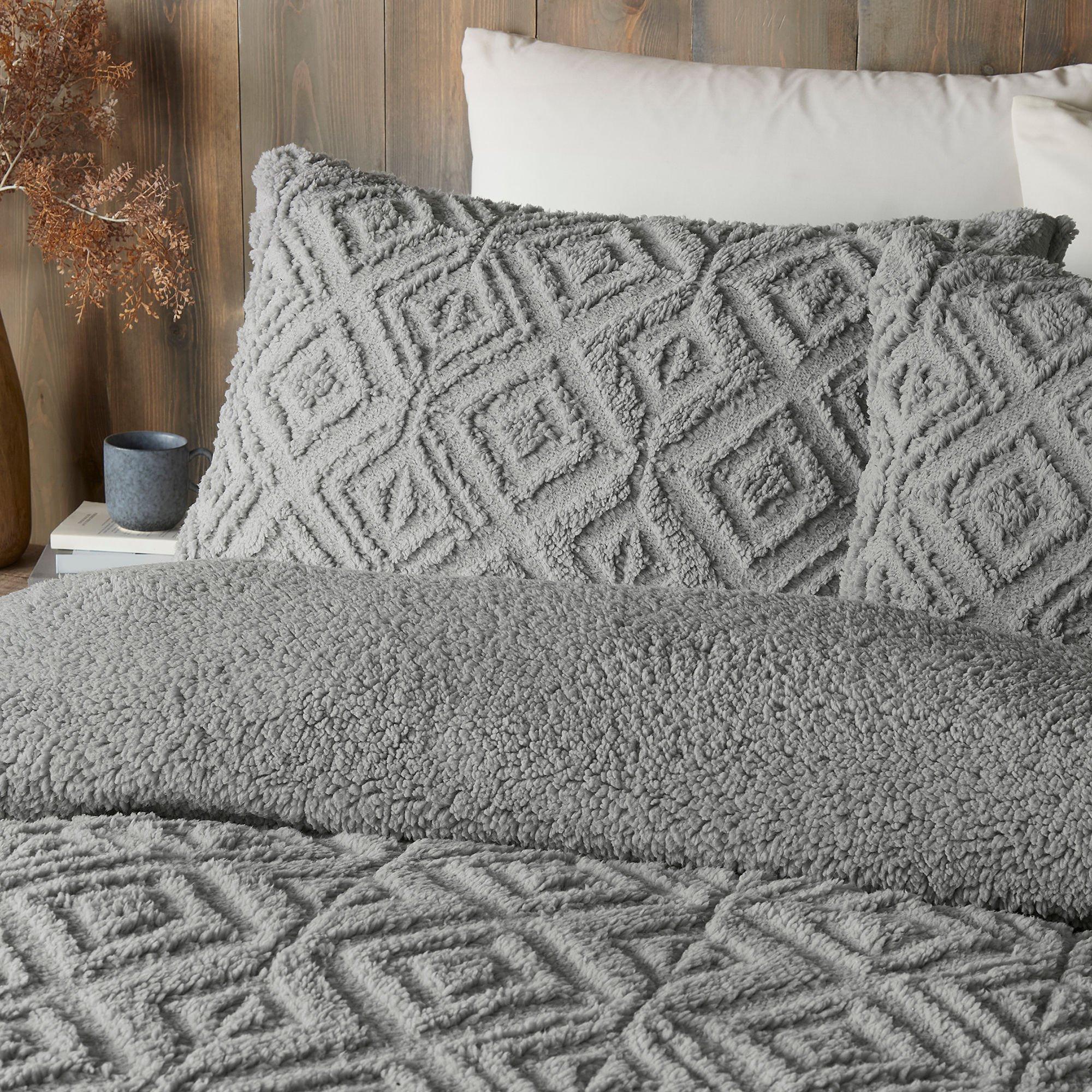 Grey - Fusion - Romo Geo Reverse Sherpa Fleece Duvet Cover - Grey - 2
