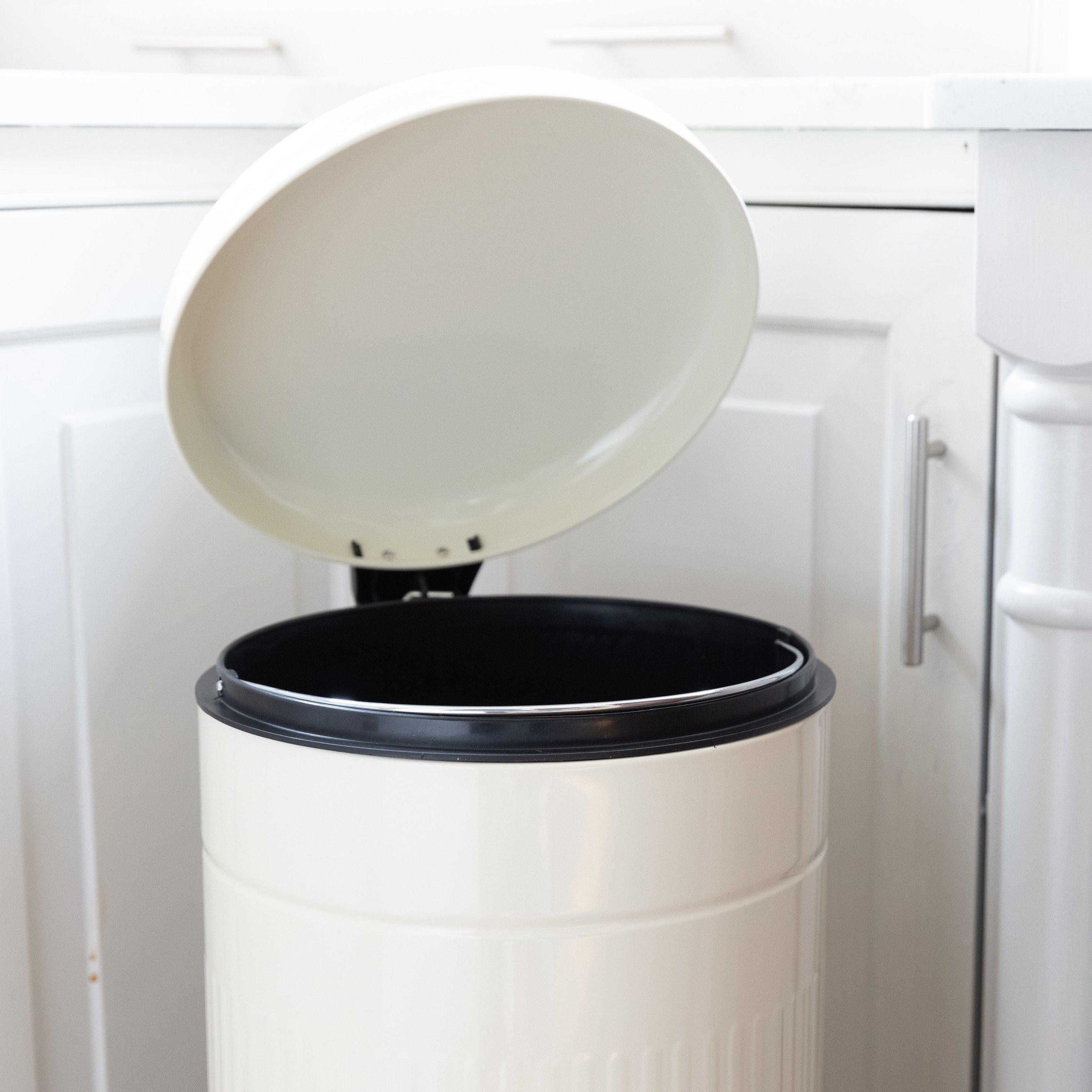 Cream - KitchenCraft - KitchenCraft Living Nostalgia 30 Litre Pedal Bin - 3