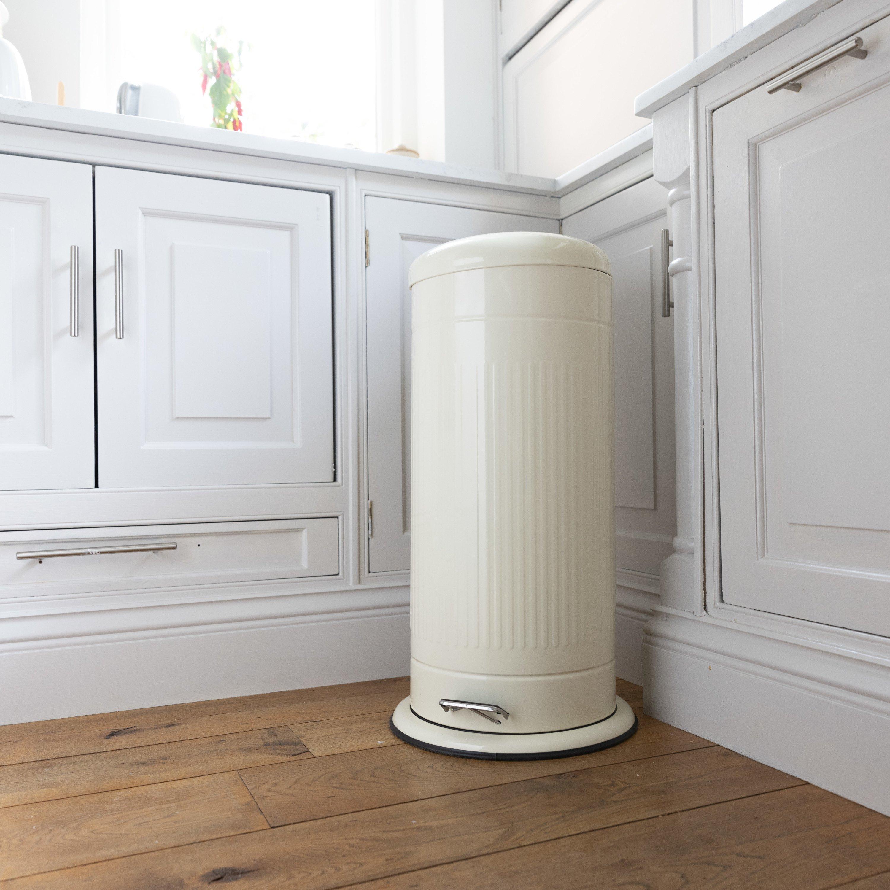 Cream - KitchenCraft - KitchenCraft Living Nostalgia 30 Litre Pedal Bin - 5