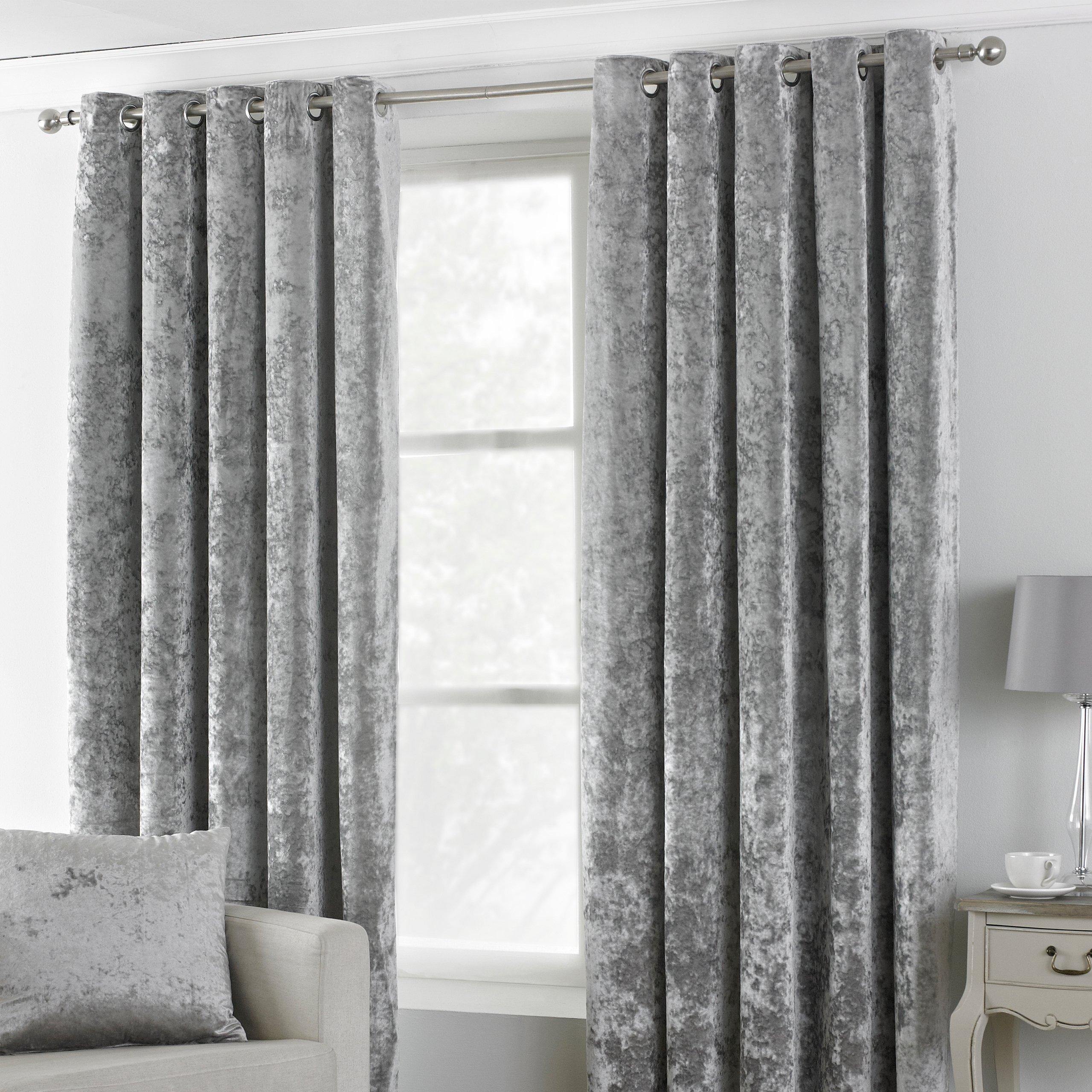 Paoletti  Verona Crushed Velvet Eyelet Curtains - Silver - 229 x 137c