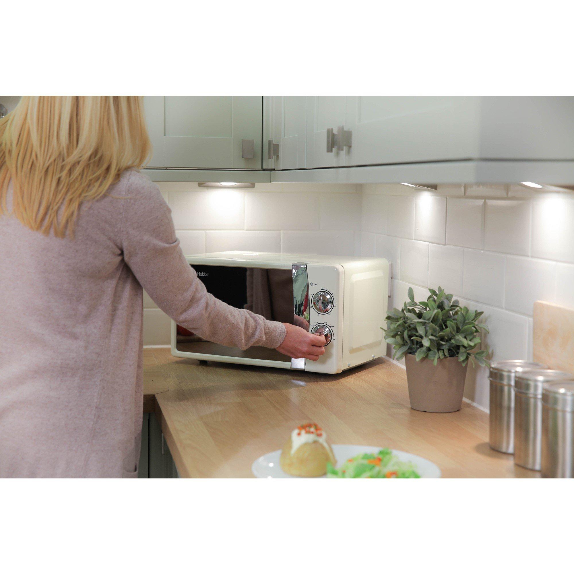 Cream - Russell Hobbs - RHMM701C-N Colours Plus Microwave - 5