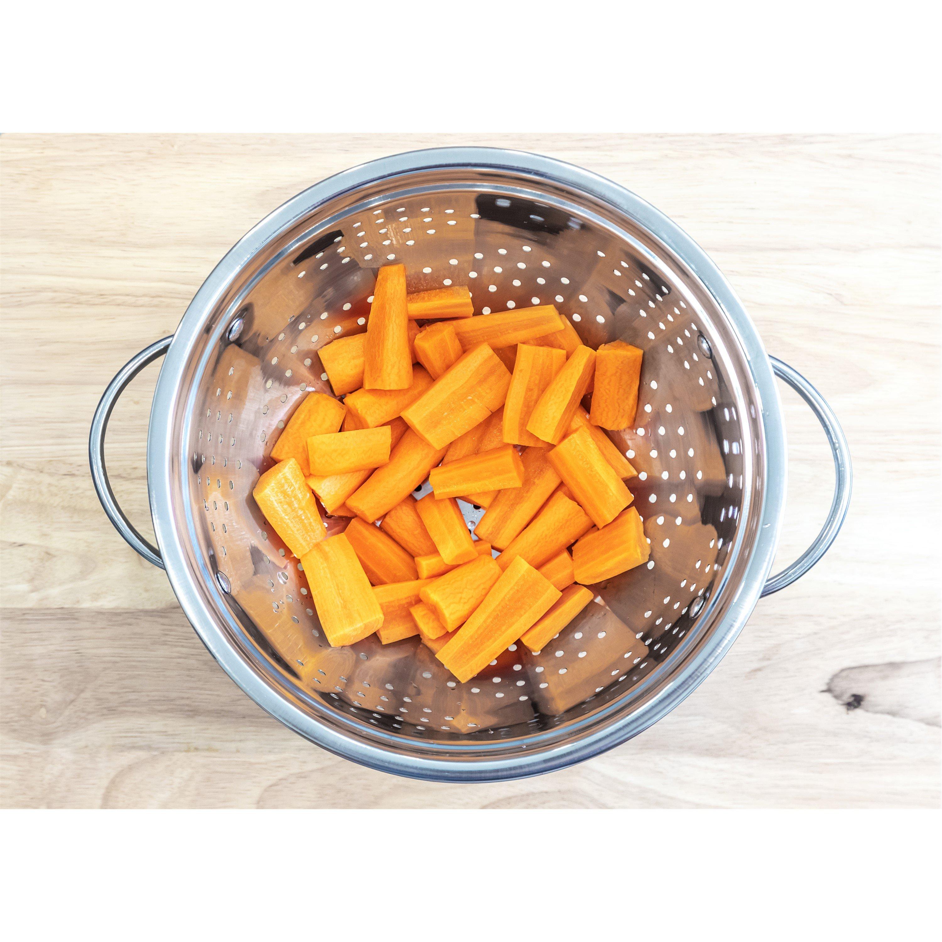 Silver - MasterClass - MasterClass Deluxe 25.5cm Two Handled Colander - 4