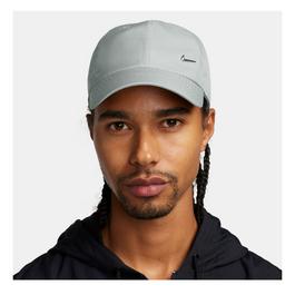 Nike Dri FIT Club Metal Swoosh Cap