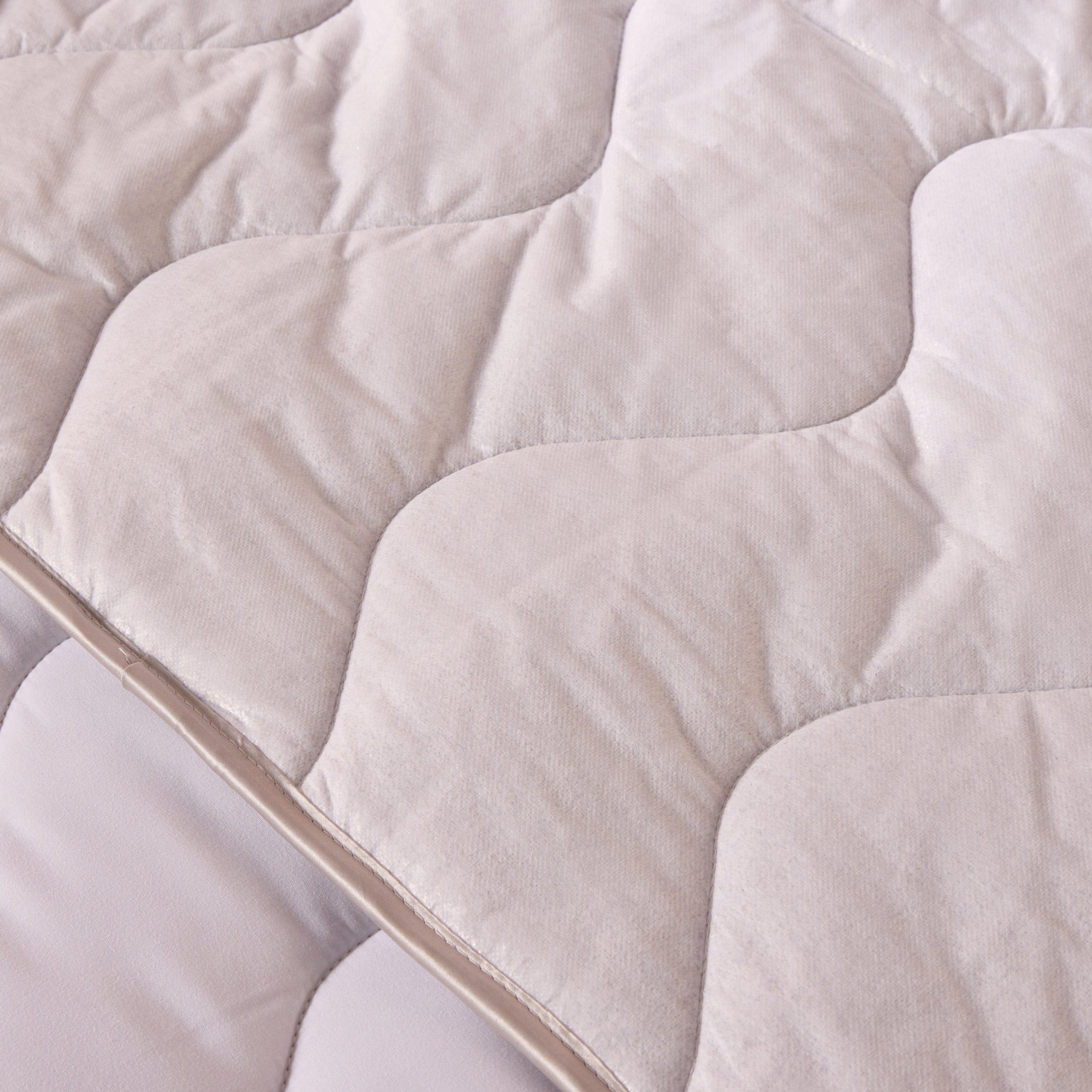 White - Downland - Self Heating Mattress Topper - 5
