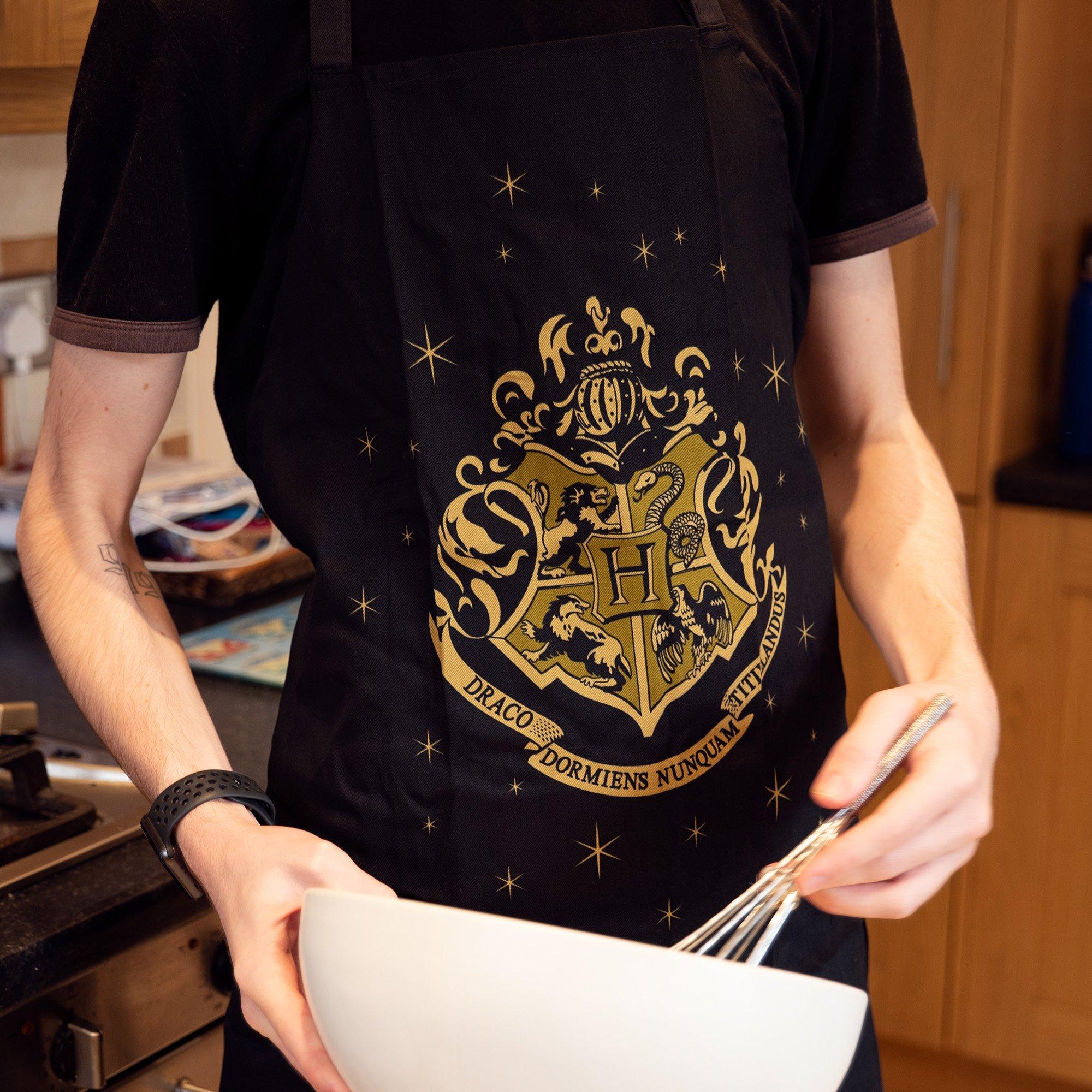 Harry Potter  Hogwarts Gold Crest Apron - 
