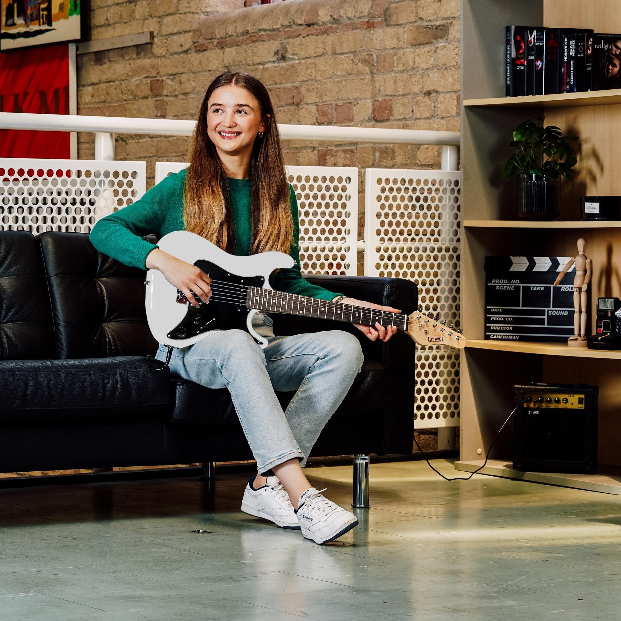 White - 3rd Avenue - 3/4 Size Electric Guitar Pack with Amp - 5
