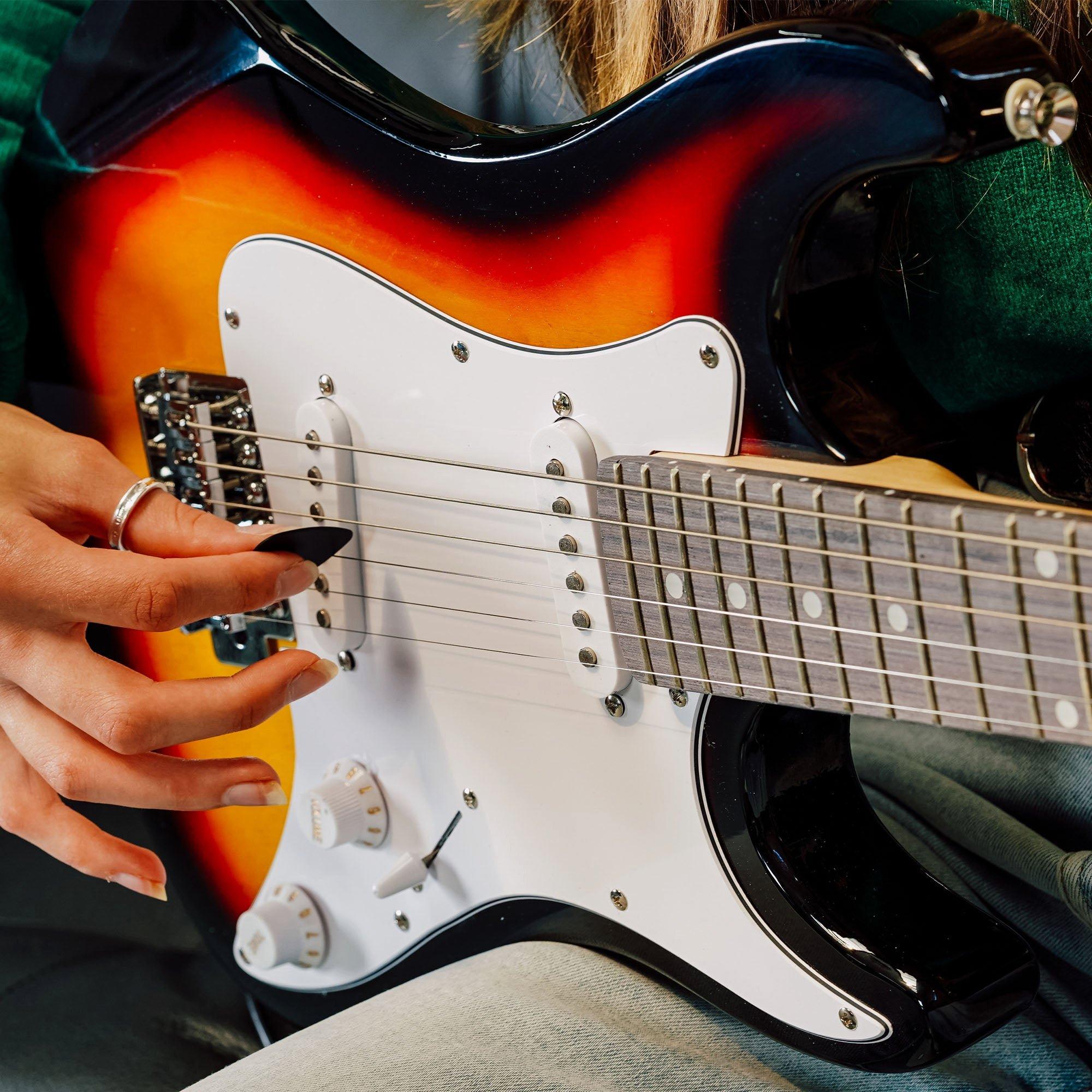 Sunburst - 3rd Avenue - three quarter Size Electric Guitar Pack with Amp - 6