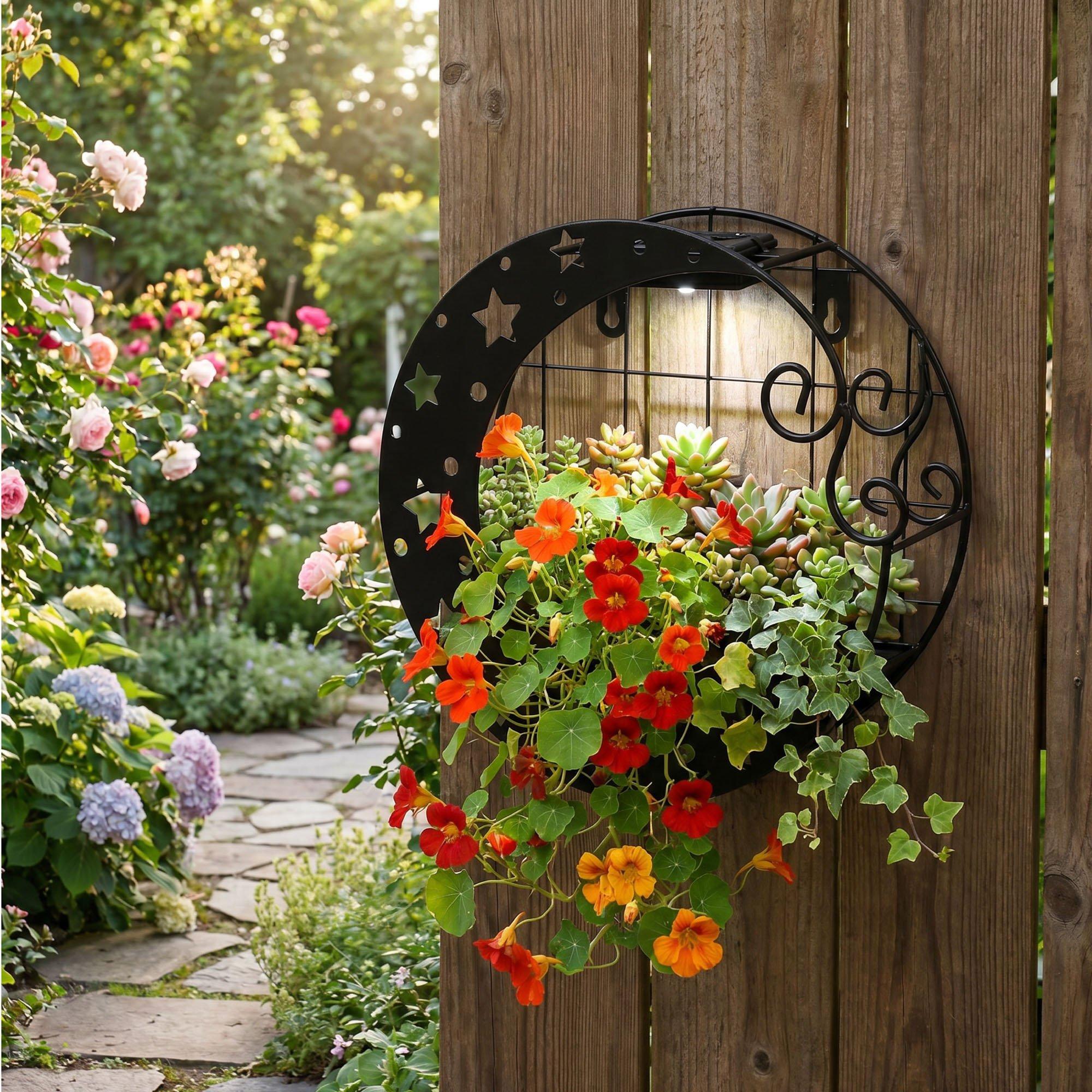Streetwize  Solar Moon Wall Planter - Black - 25x25x12cm
