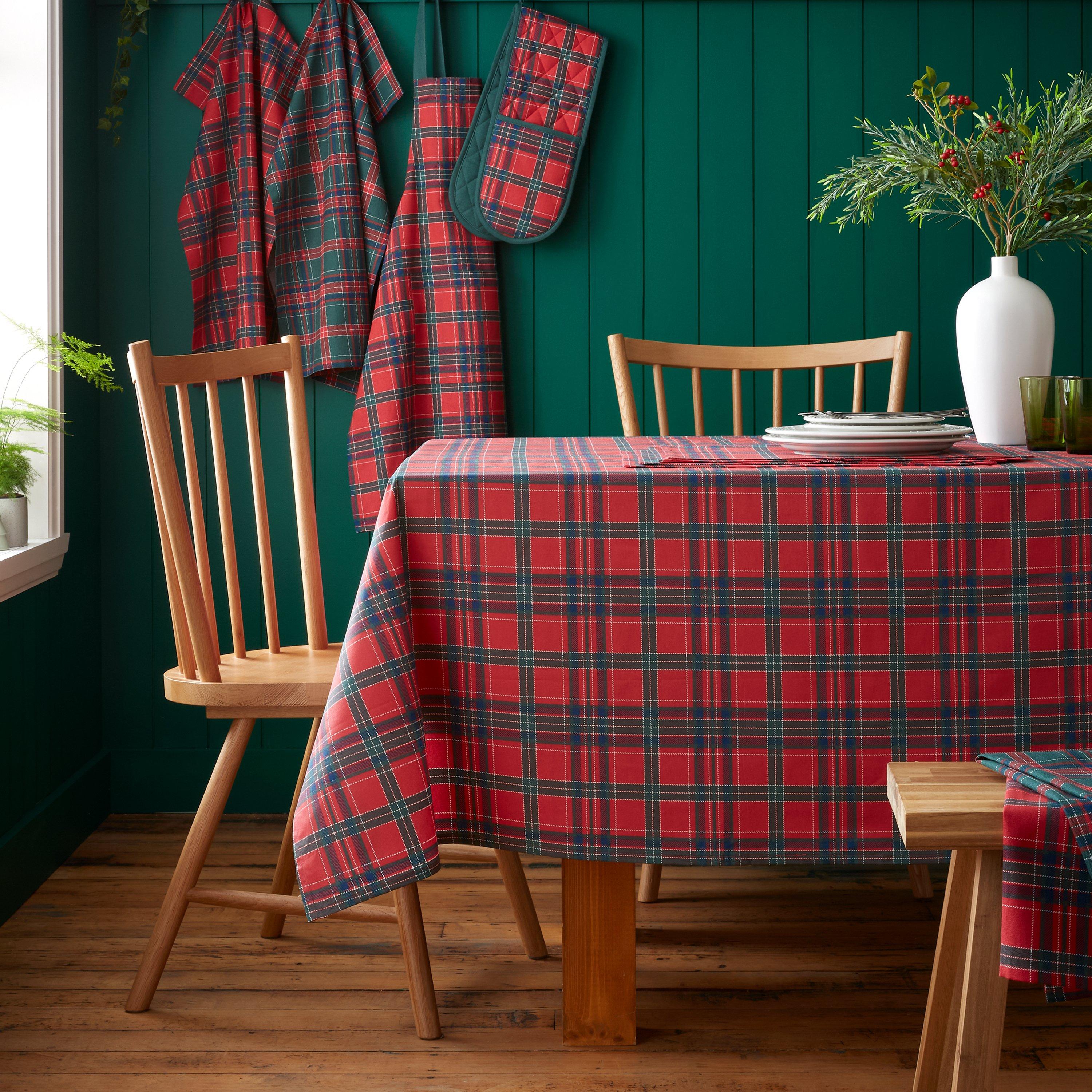 Red / Green - Catherine Lansfield - Christmas Tartan Check Cotton Table Cloth - 1