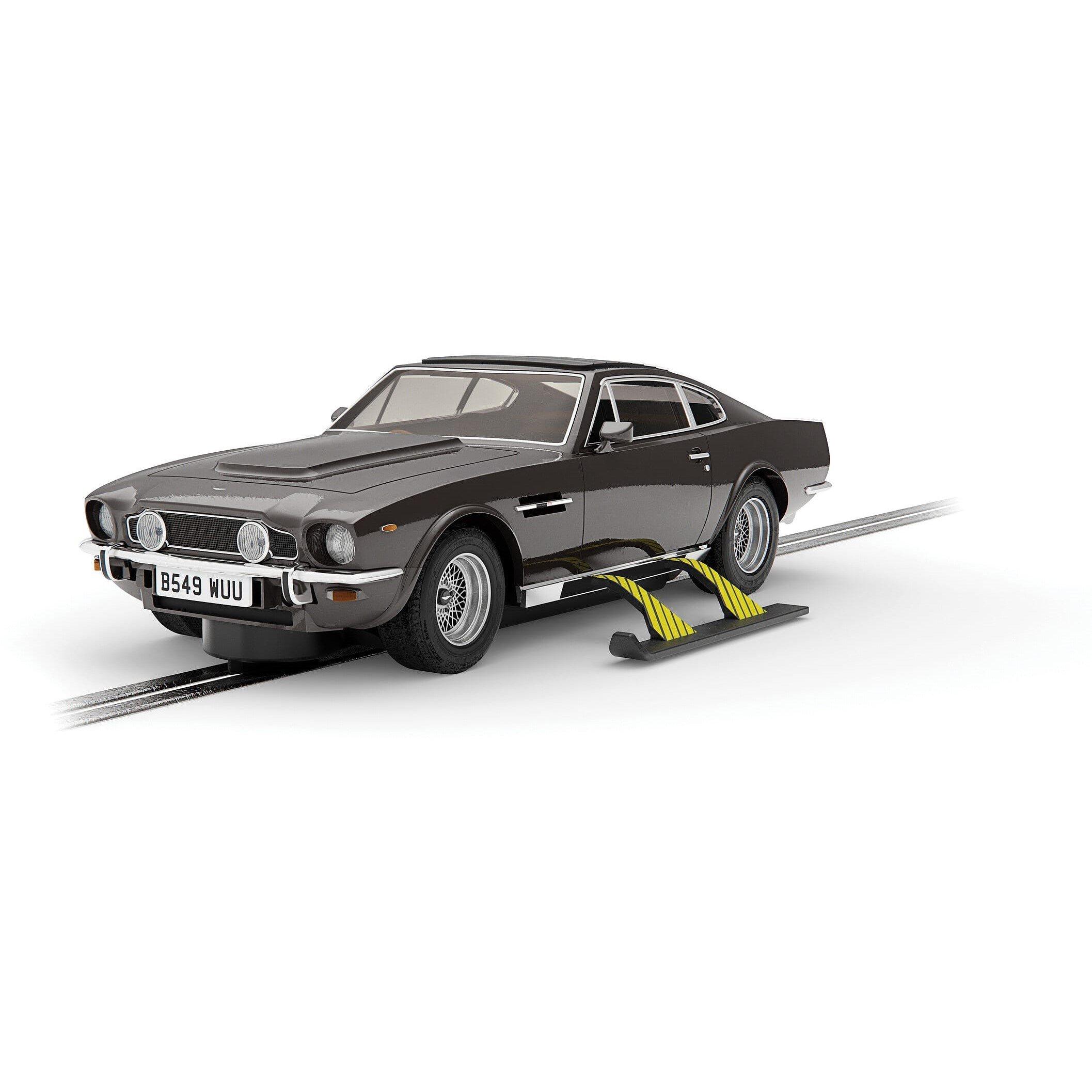 Merchandise - Scalextric - James Bond Aston Martin V8 - 2