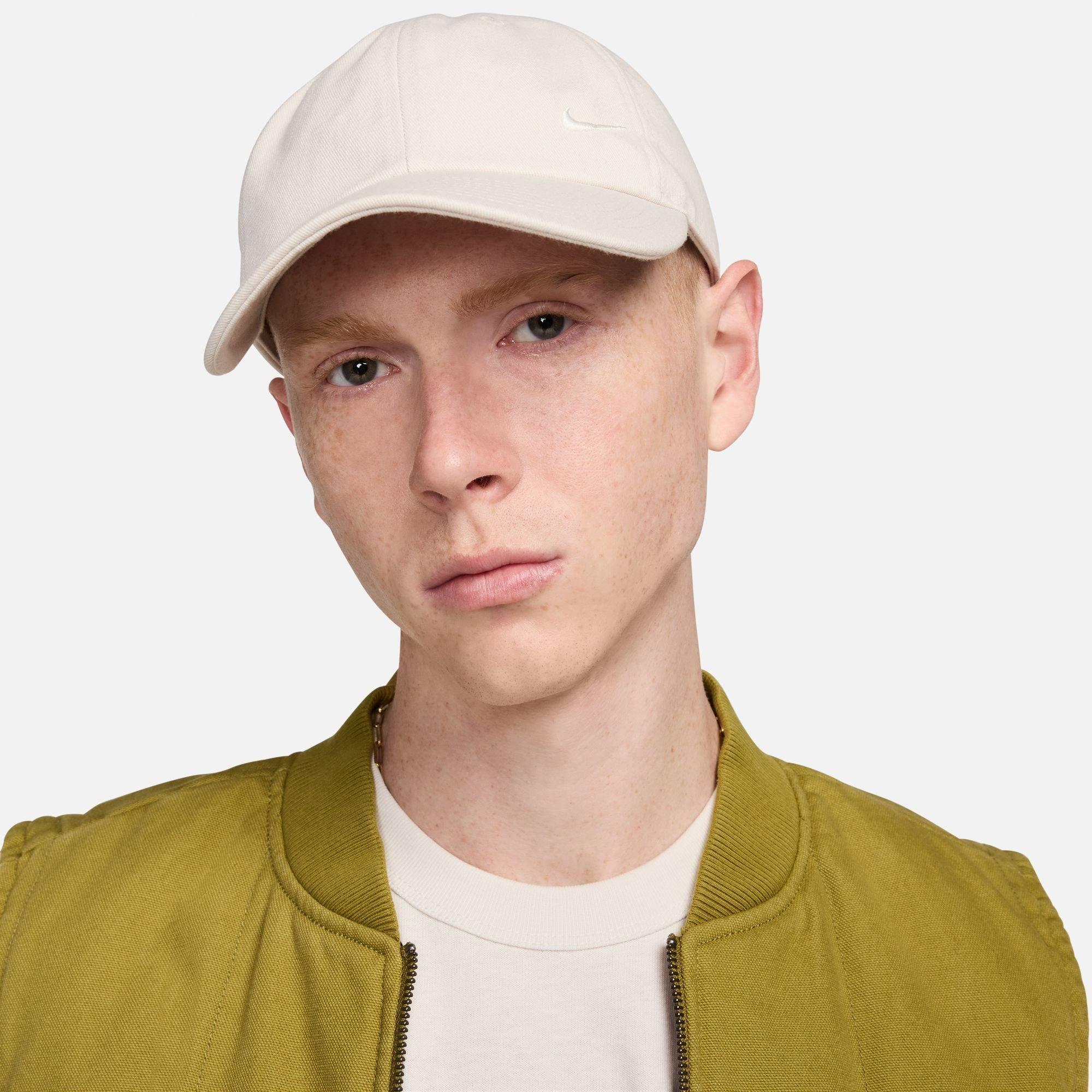 Nike Club Unstructured Curved Bill Cap