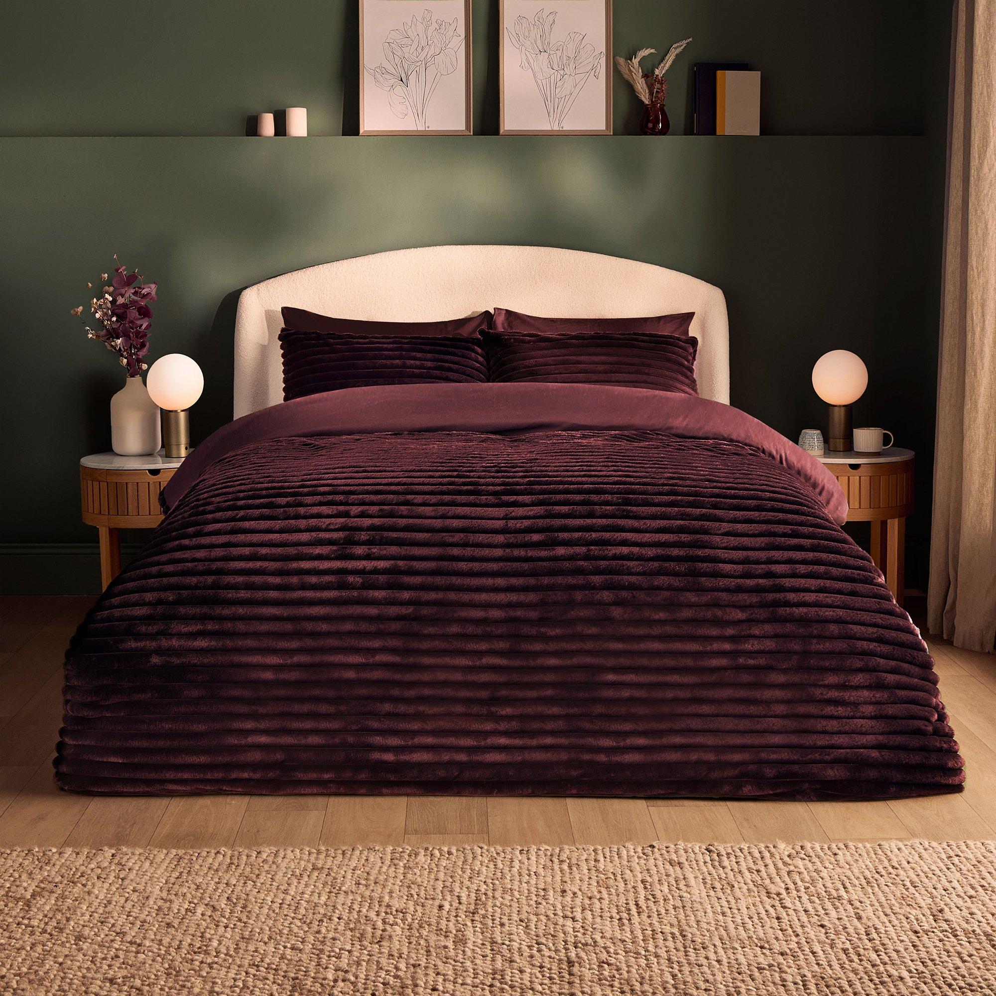 Ribbed Faux Fur Duvet Set