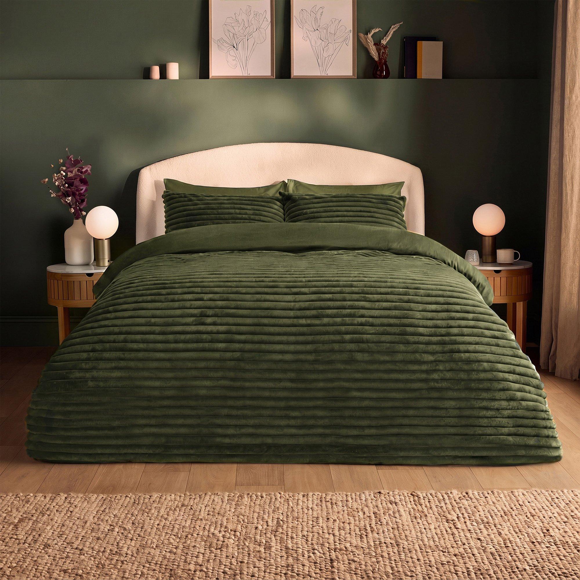 Ribbed Faux Fur Duvet Set