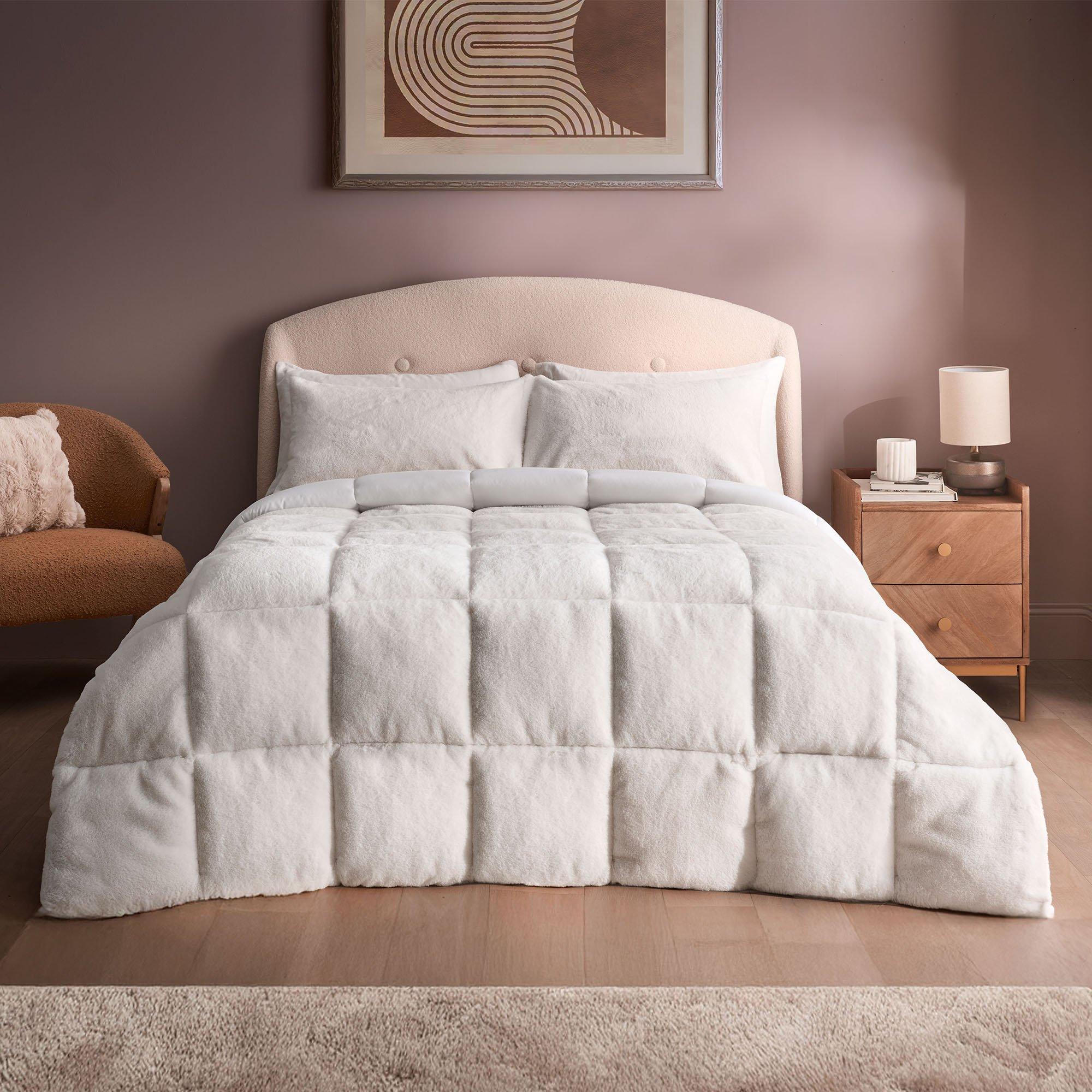 White - Silentnight - Coverless Duvet Faux Fur 10.5 Tog - 1