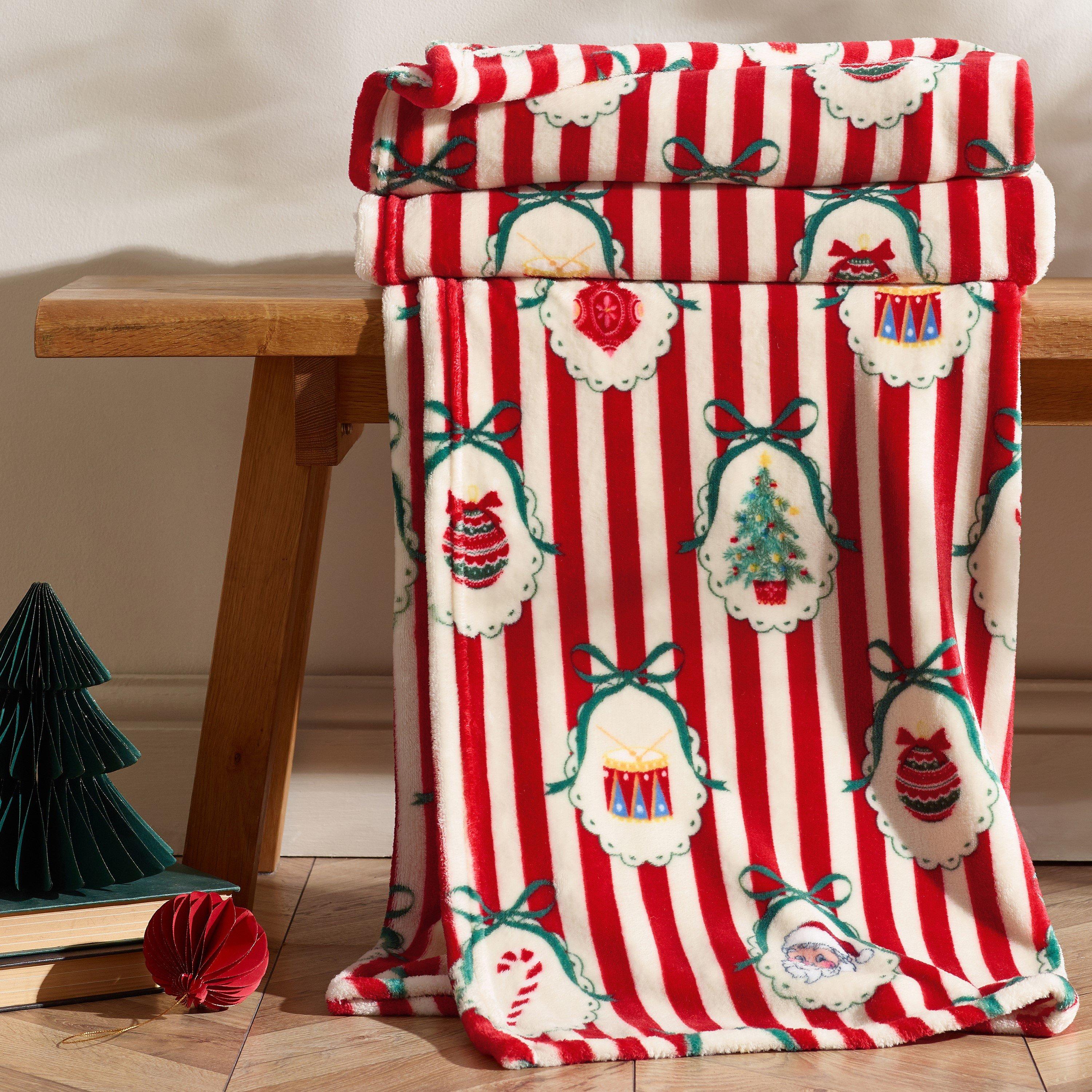 Red - Catherine Lansfield - Christmas Vintage Stripe Cosy Fleece Blanket Throw - 1