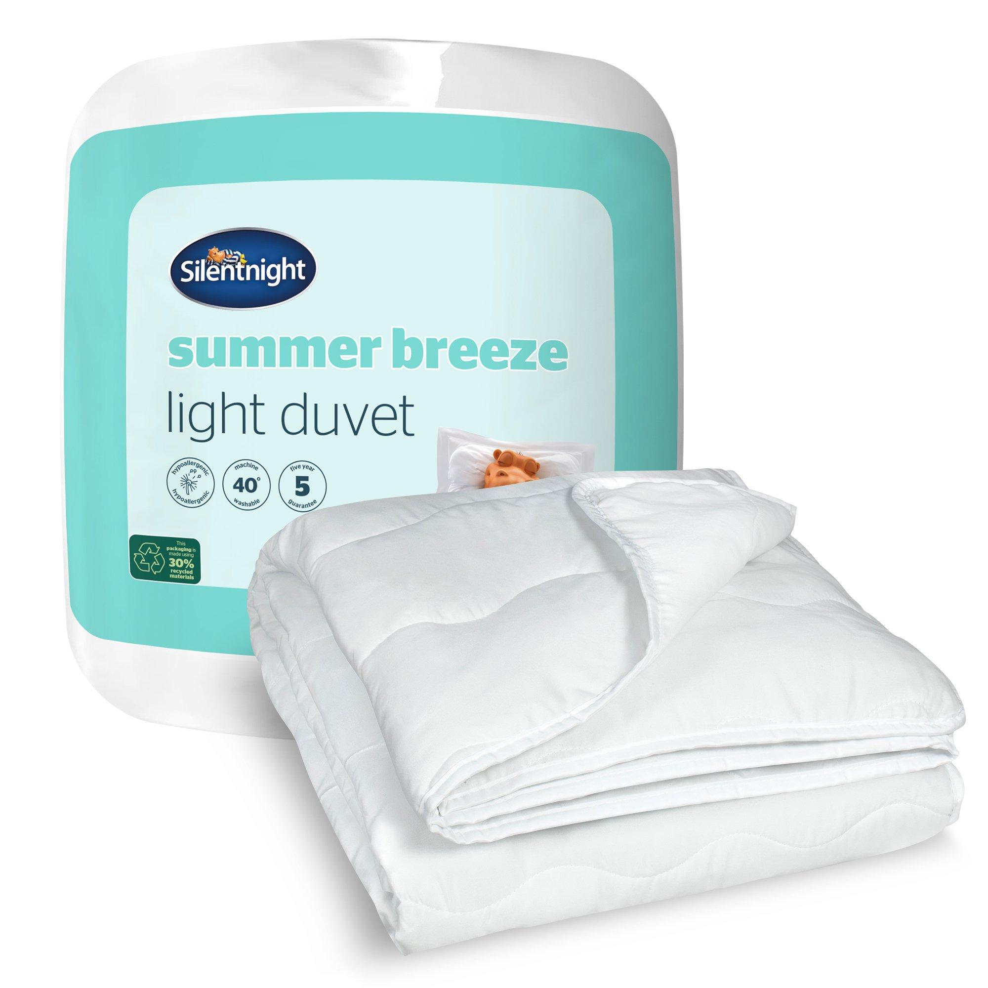 Silentnight  Summer Breeze 2.5 Tog Duvet - White - Single