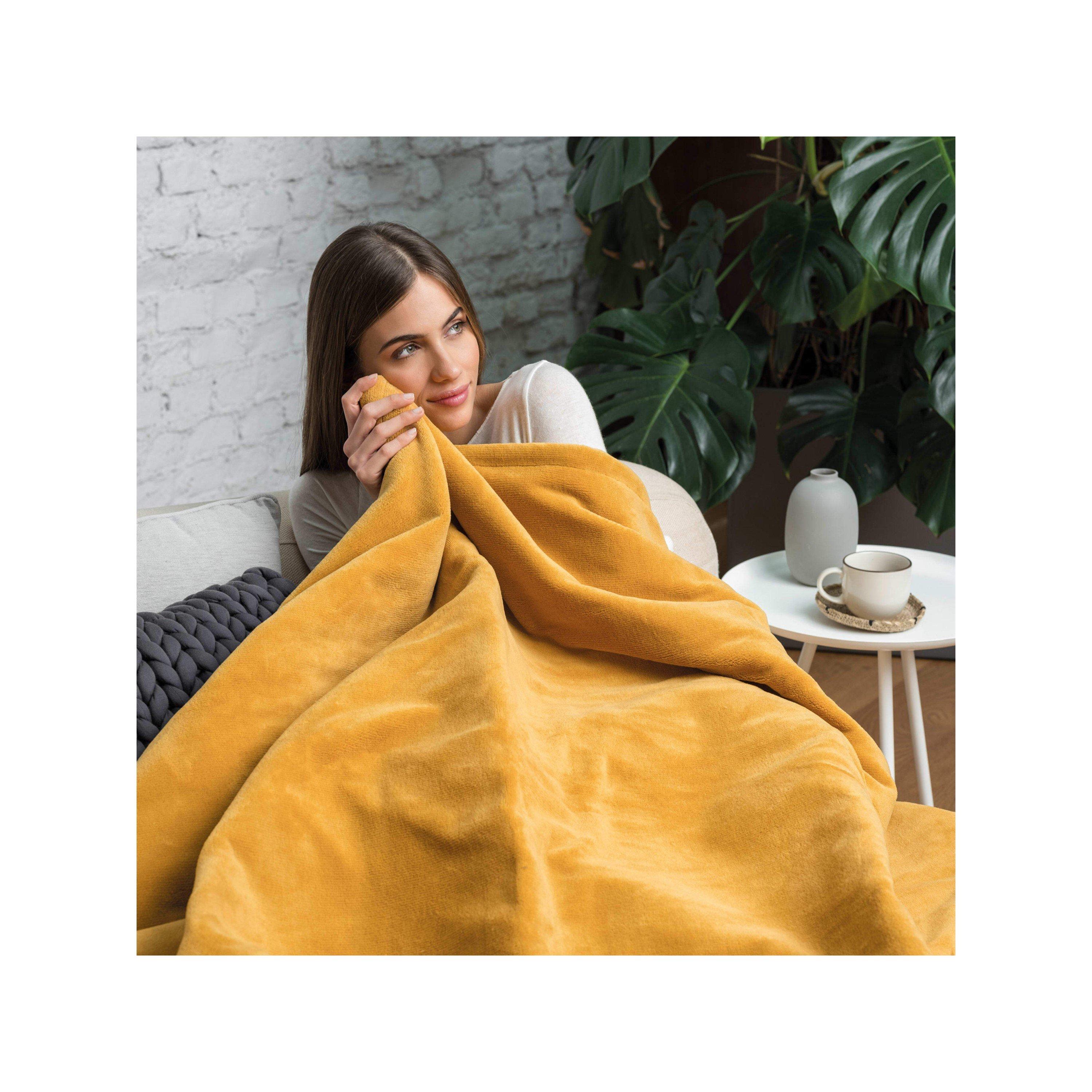 Dreamland Dreamland IntelliHeat Soft Heated Blanket Mustard