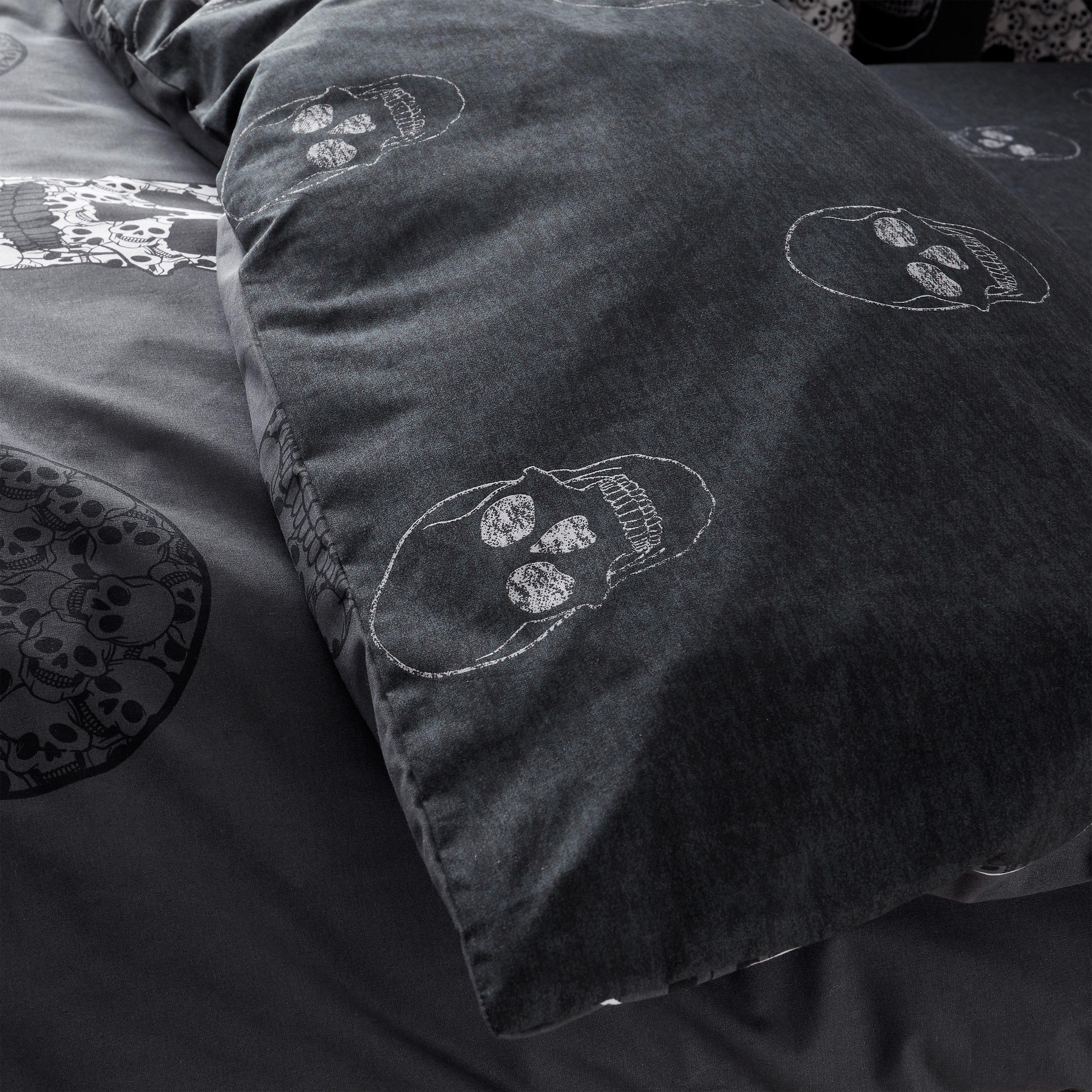 Grey - Catherine Lansfield - Skulls Reversible Duvet Cover Set - 4